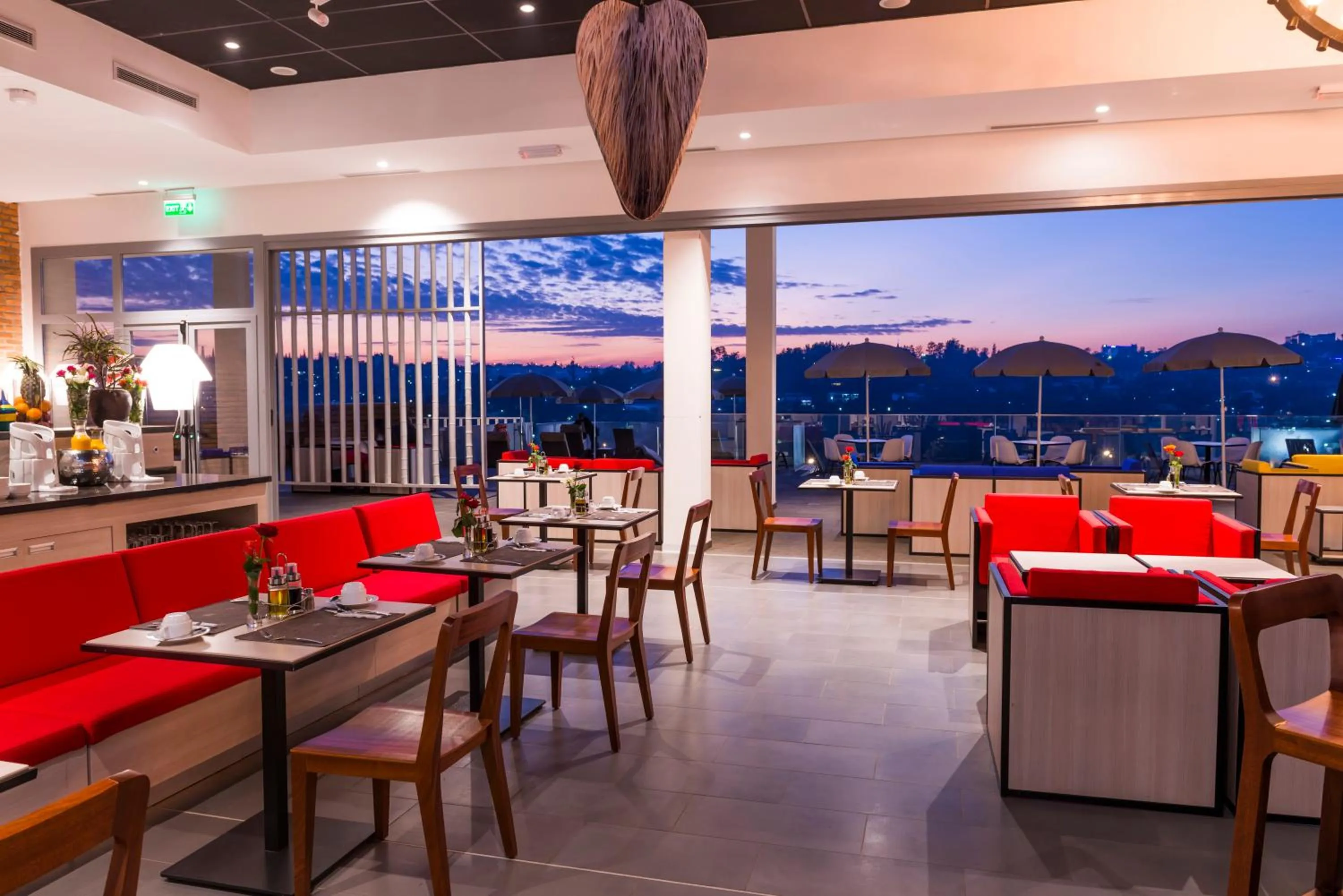 Lounge or bar in Onomo Hotel Kigali