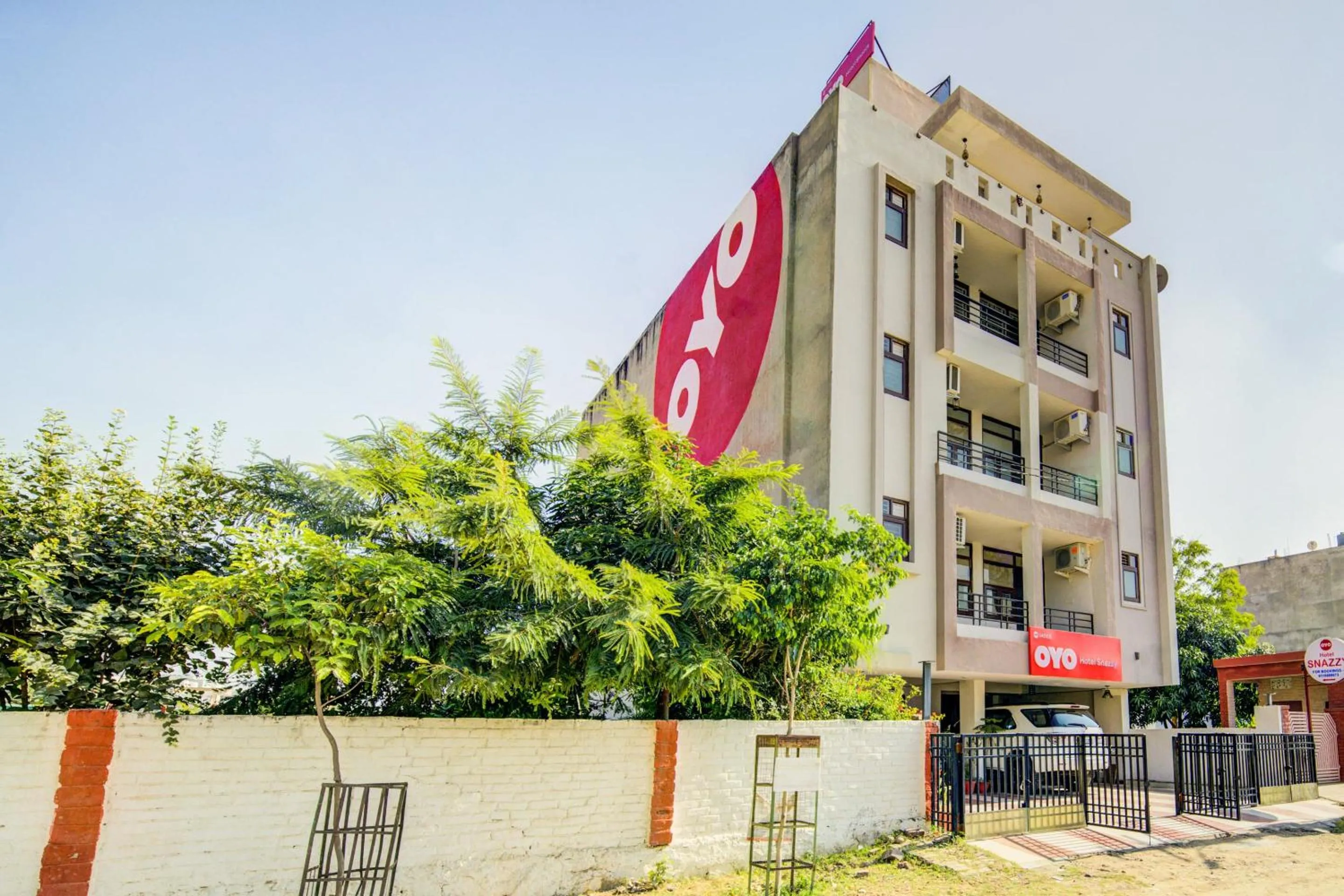 Facade/entrance in Hotel O AARAV HOTEL