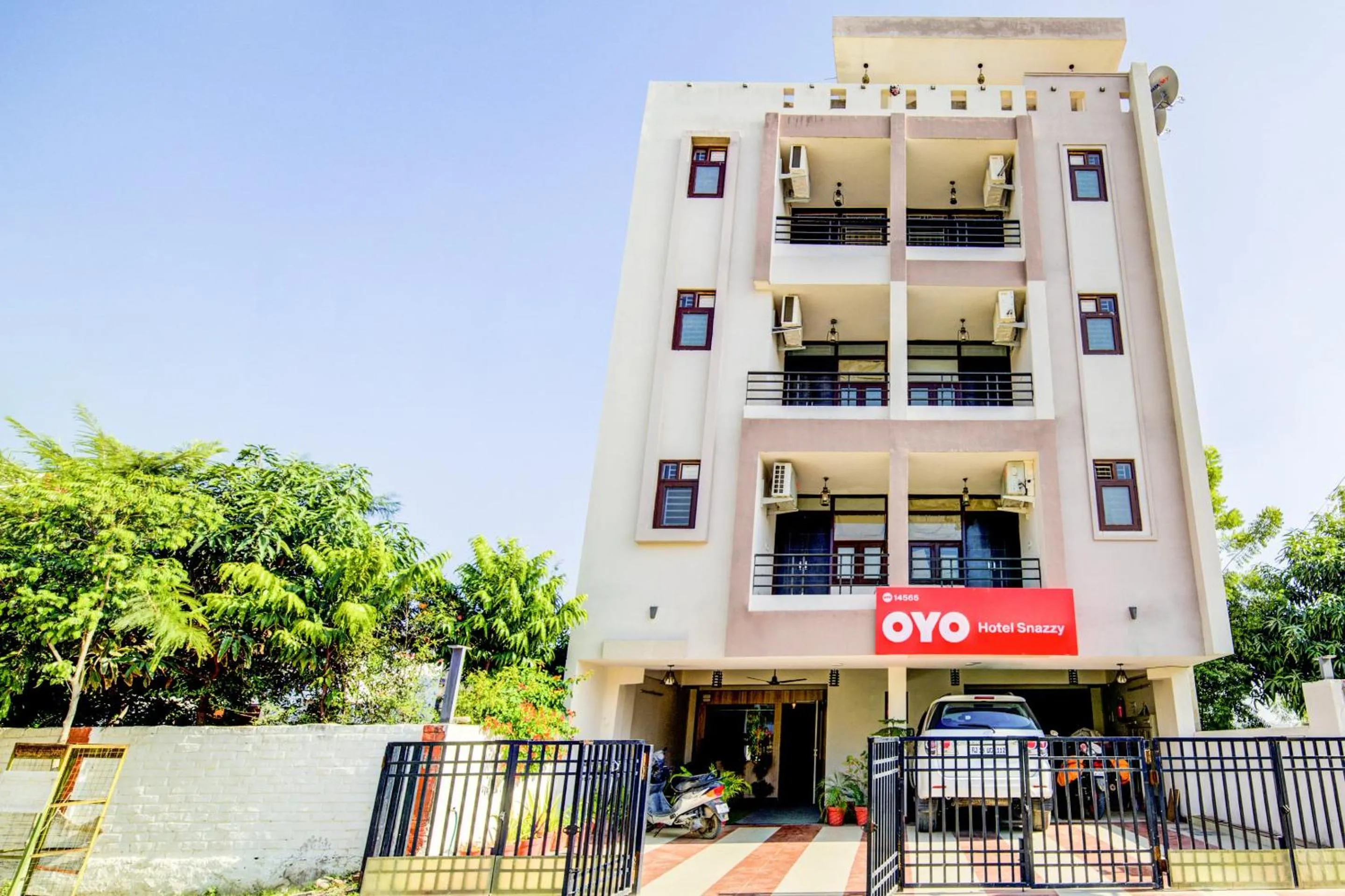 Facade/entrance in Hotel O AARAV HOTEL