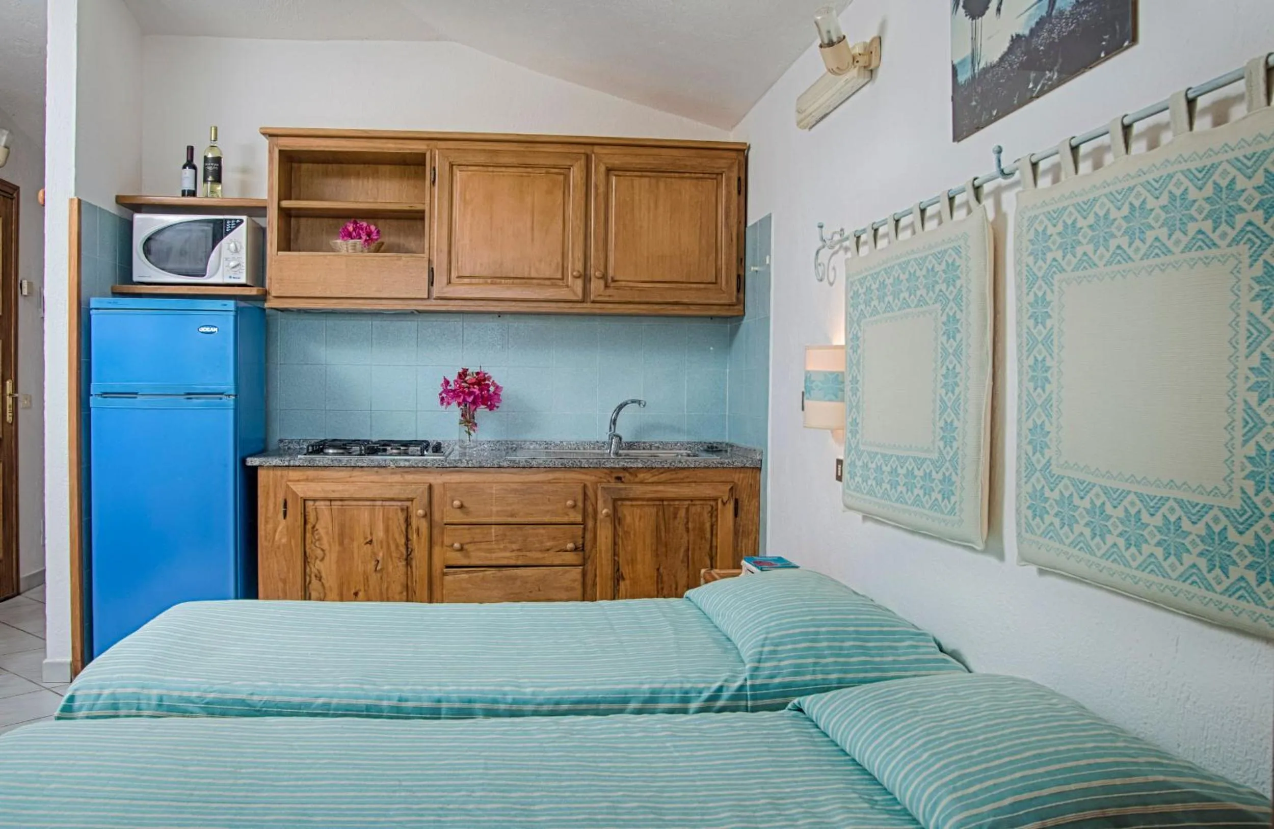 Kitchen or kitchenette, Bed in Residence Fenicia