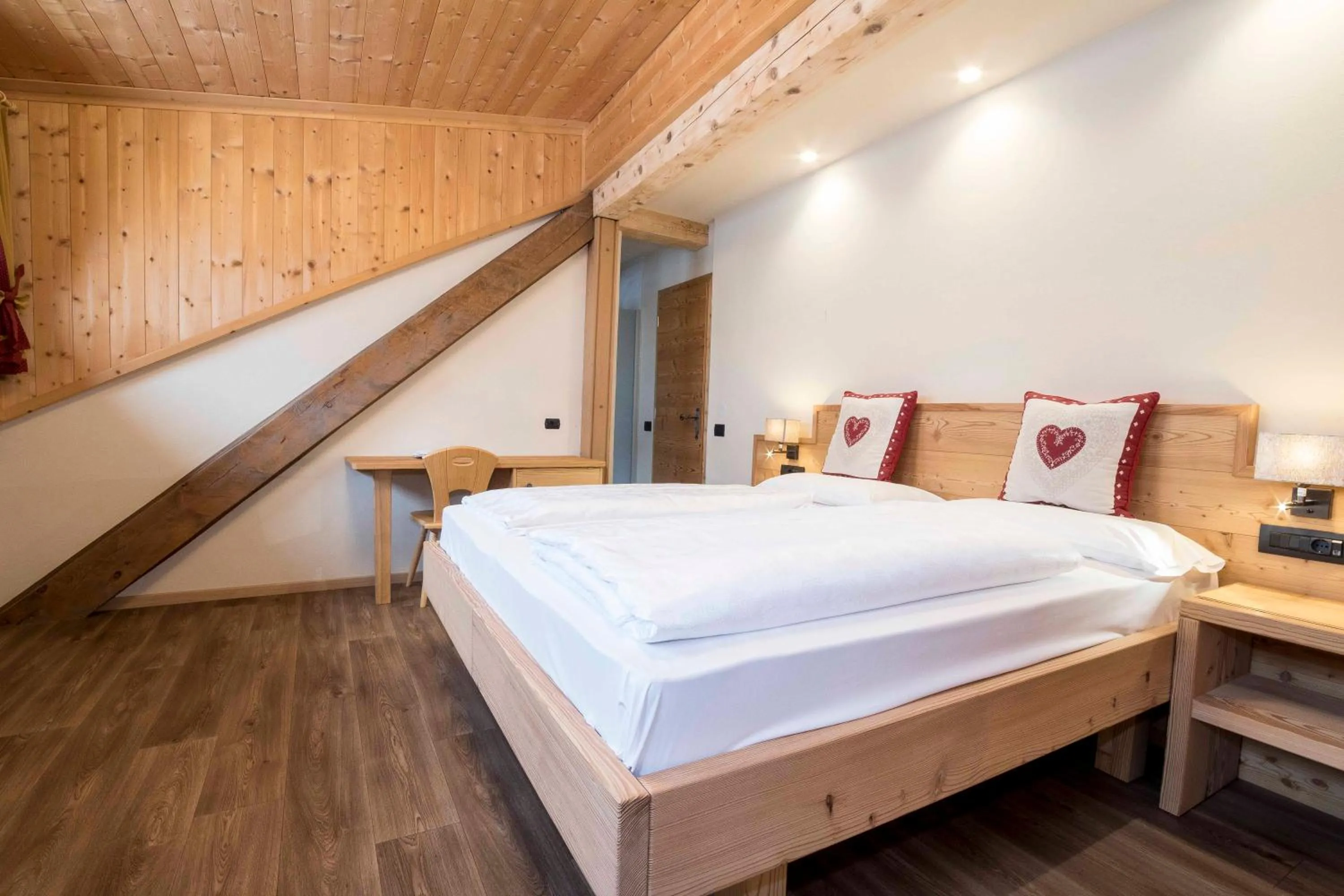 Photo of the whole room, Bed in Hotel Garni Snaltnerhof