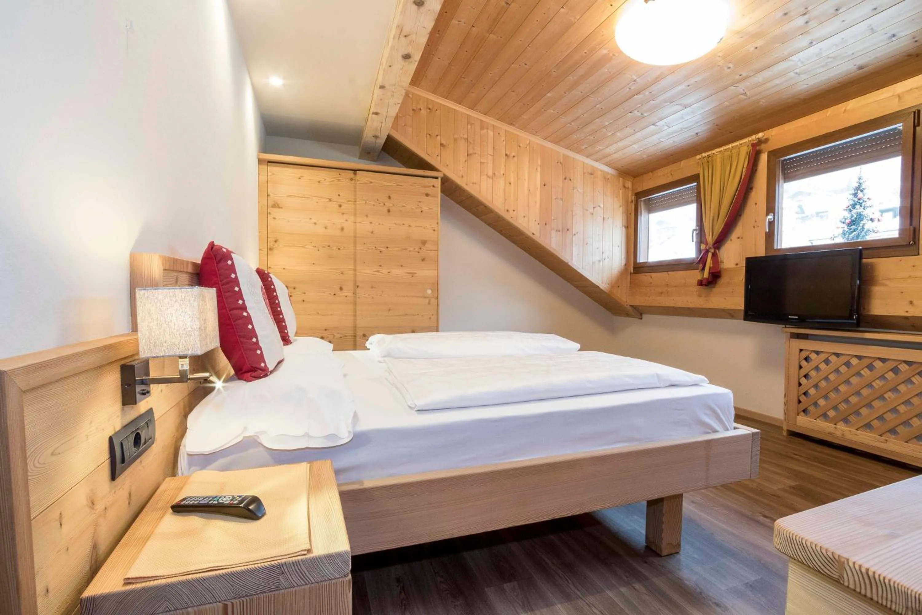 Photo of the whole room, Bed in Hotel Garni Snaltnerhof