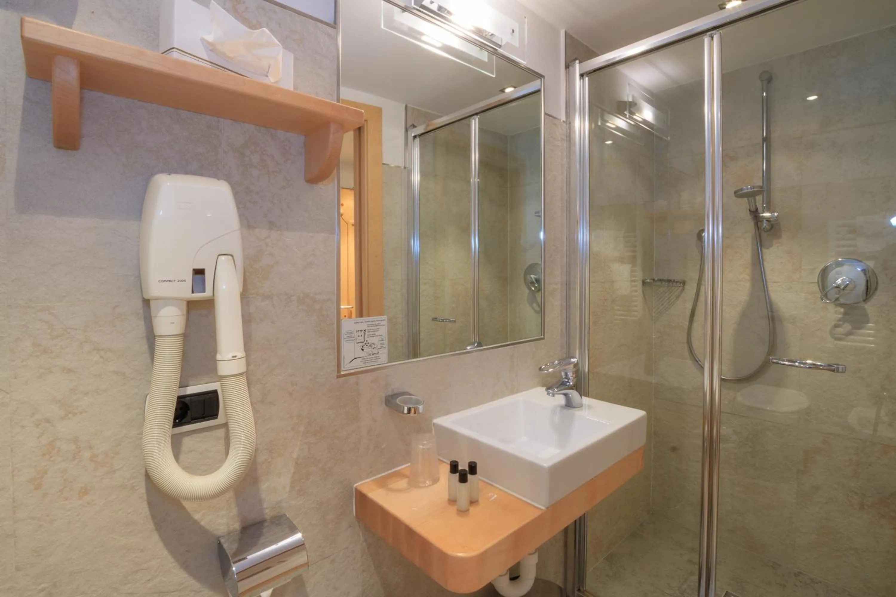 Bathroom in Hotel Garni Snaltnerhof