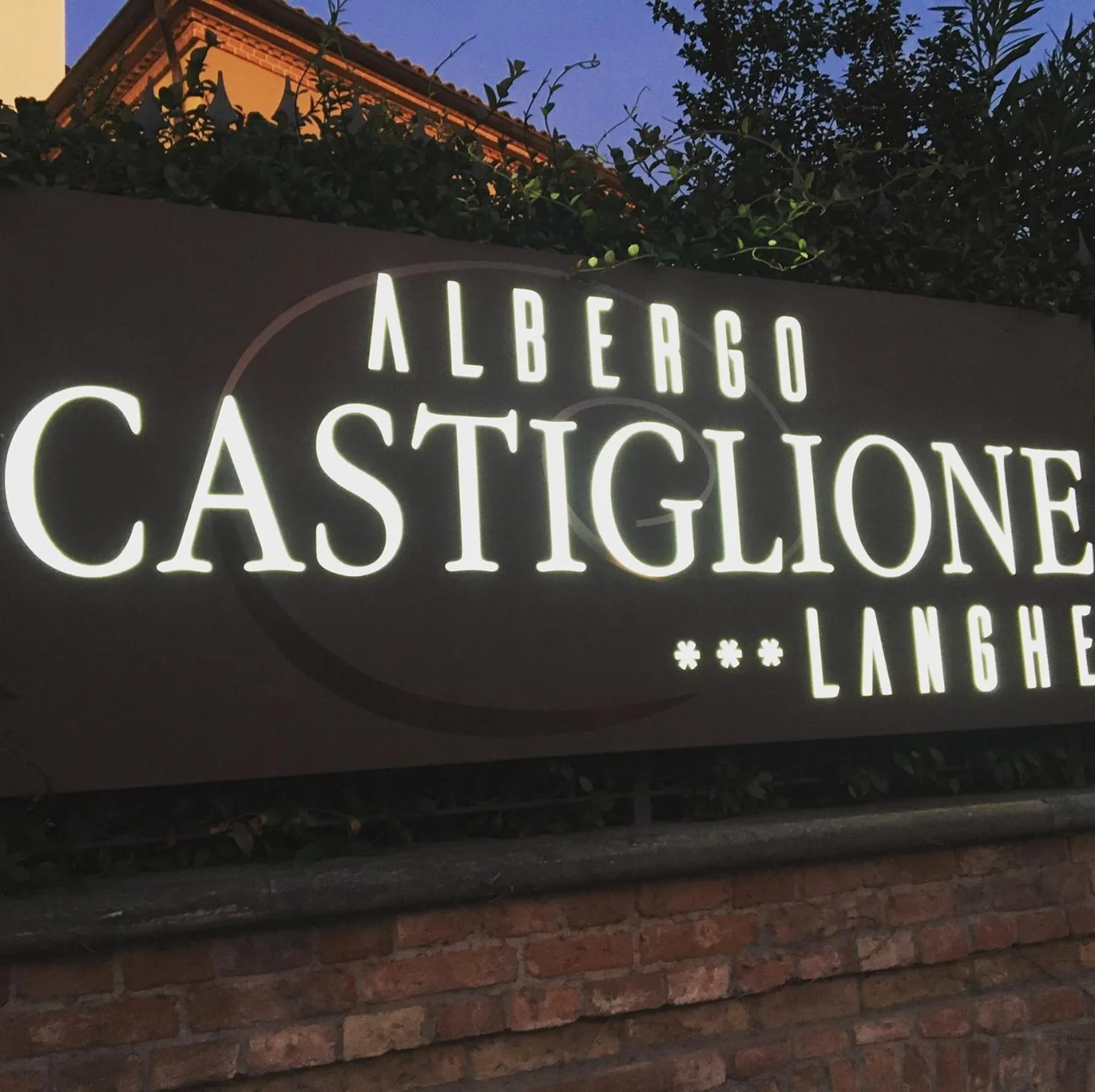 Property logo or sign in Albergo Castiglione Langhe