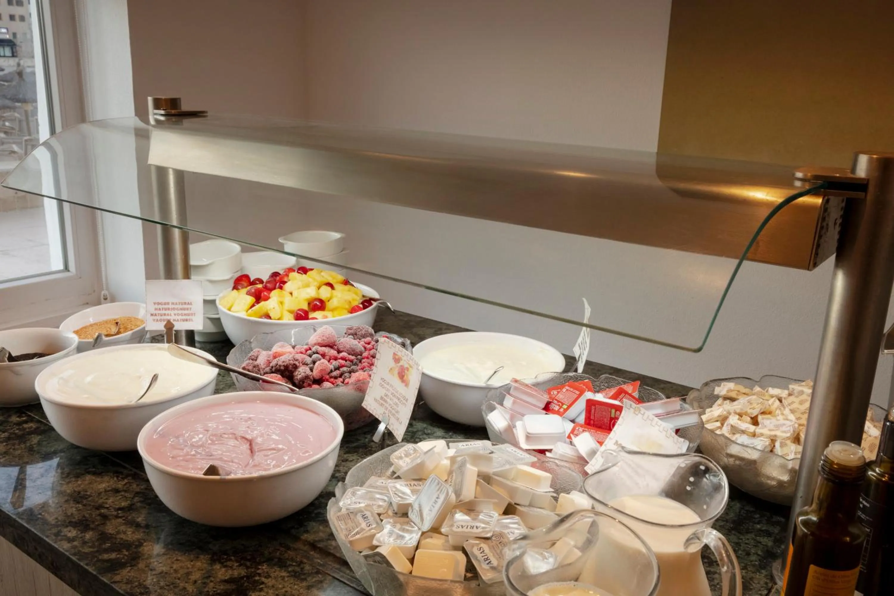 Breakfast in Hotel Club S'Illot