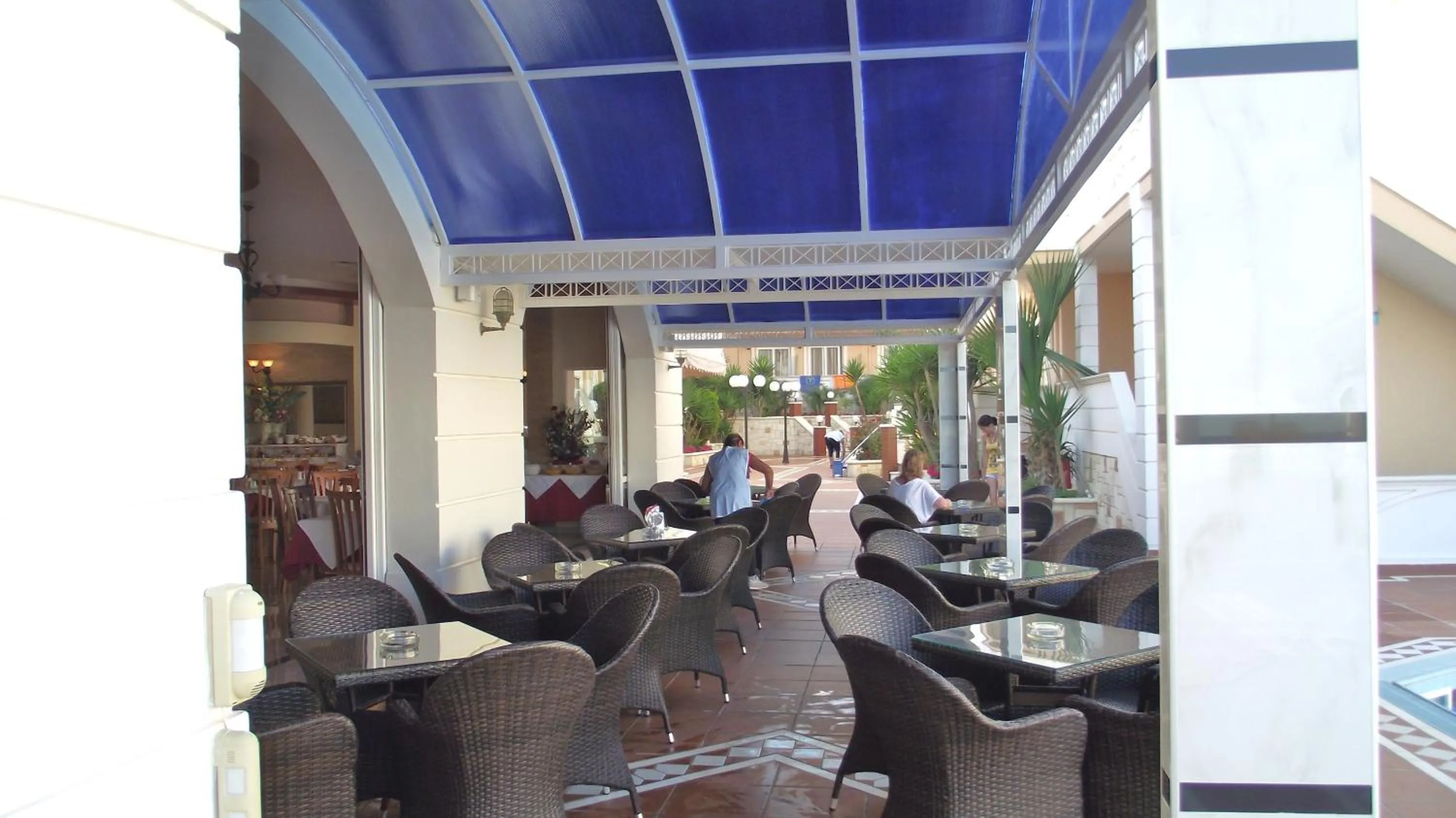 Restaurant/places to eat in Elektra Beach Hotel