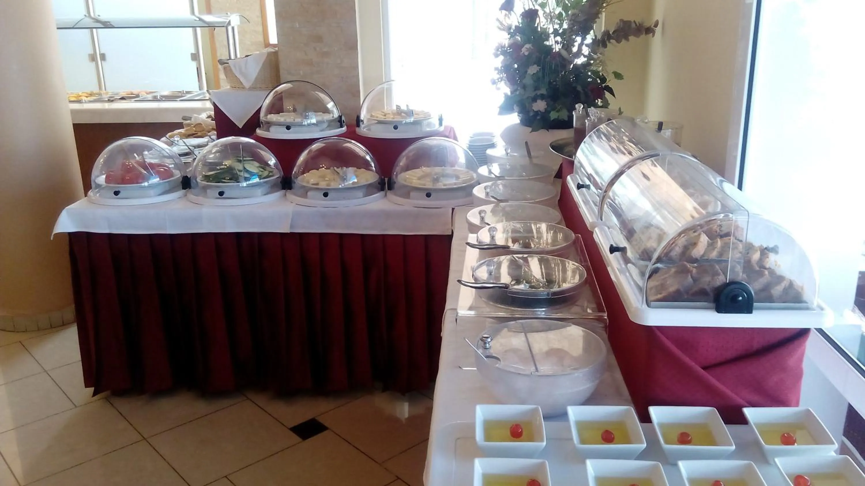 Food in Elektra Beach Hotel