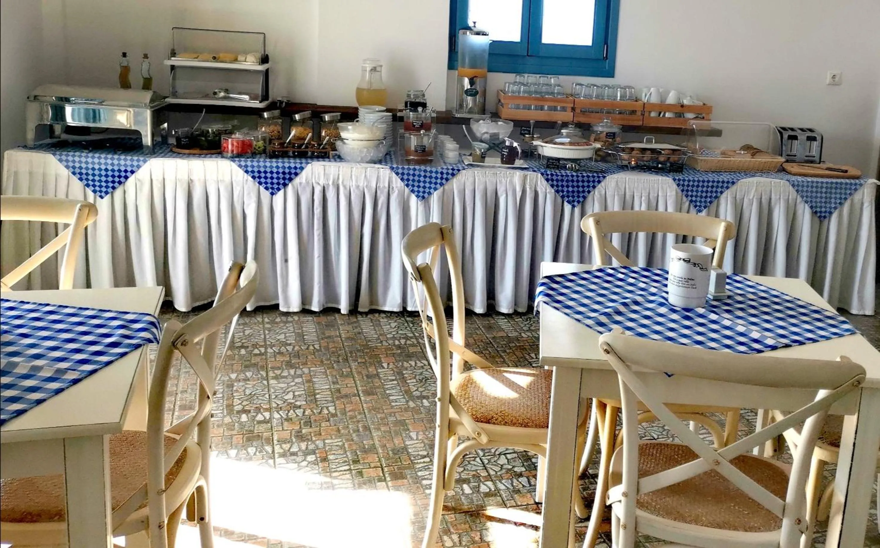 Breakfast in Castellano Village