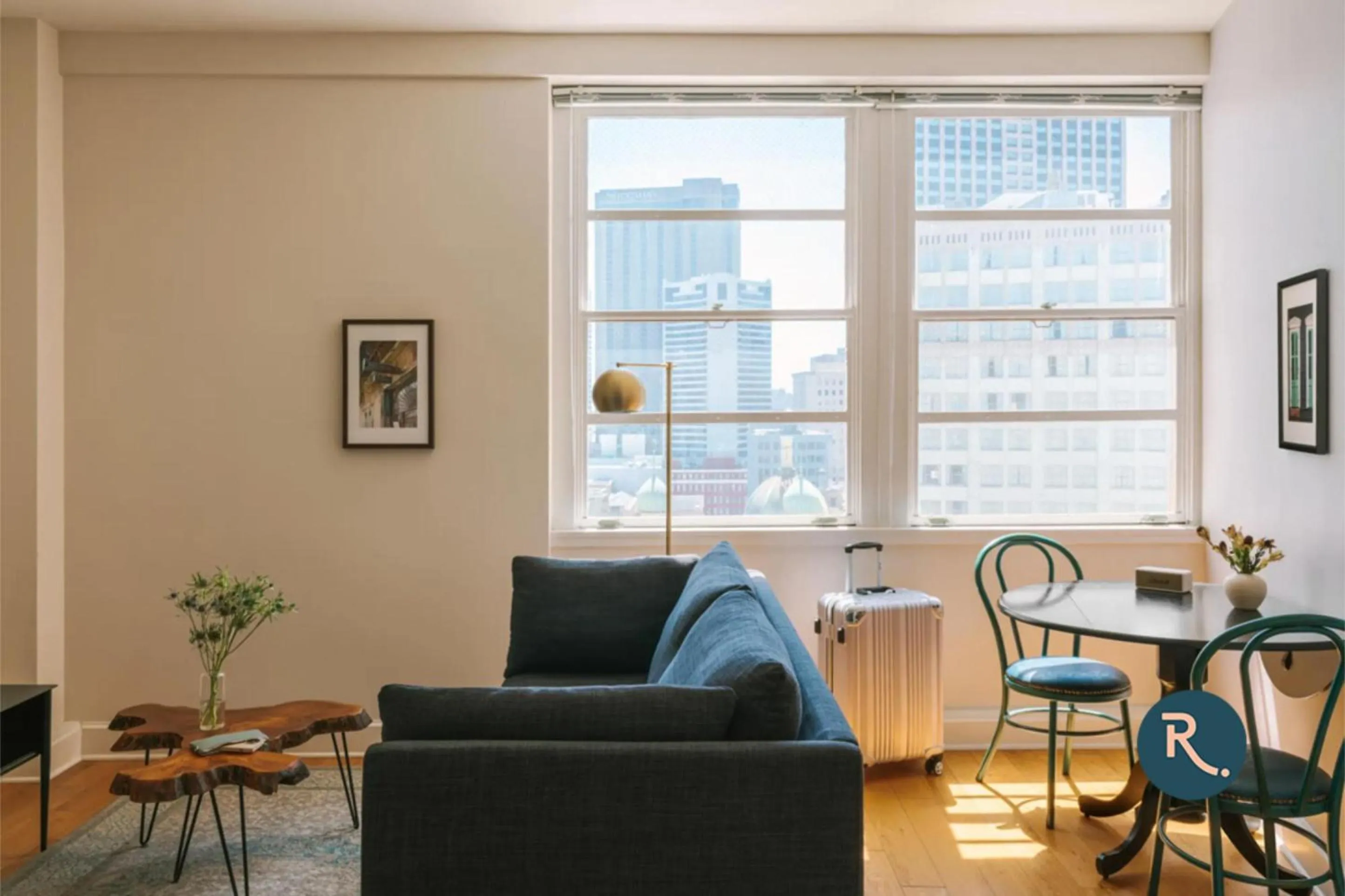 Roami at Duncan Plaza