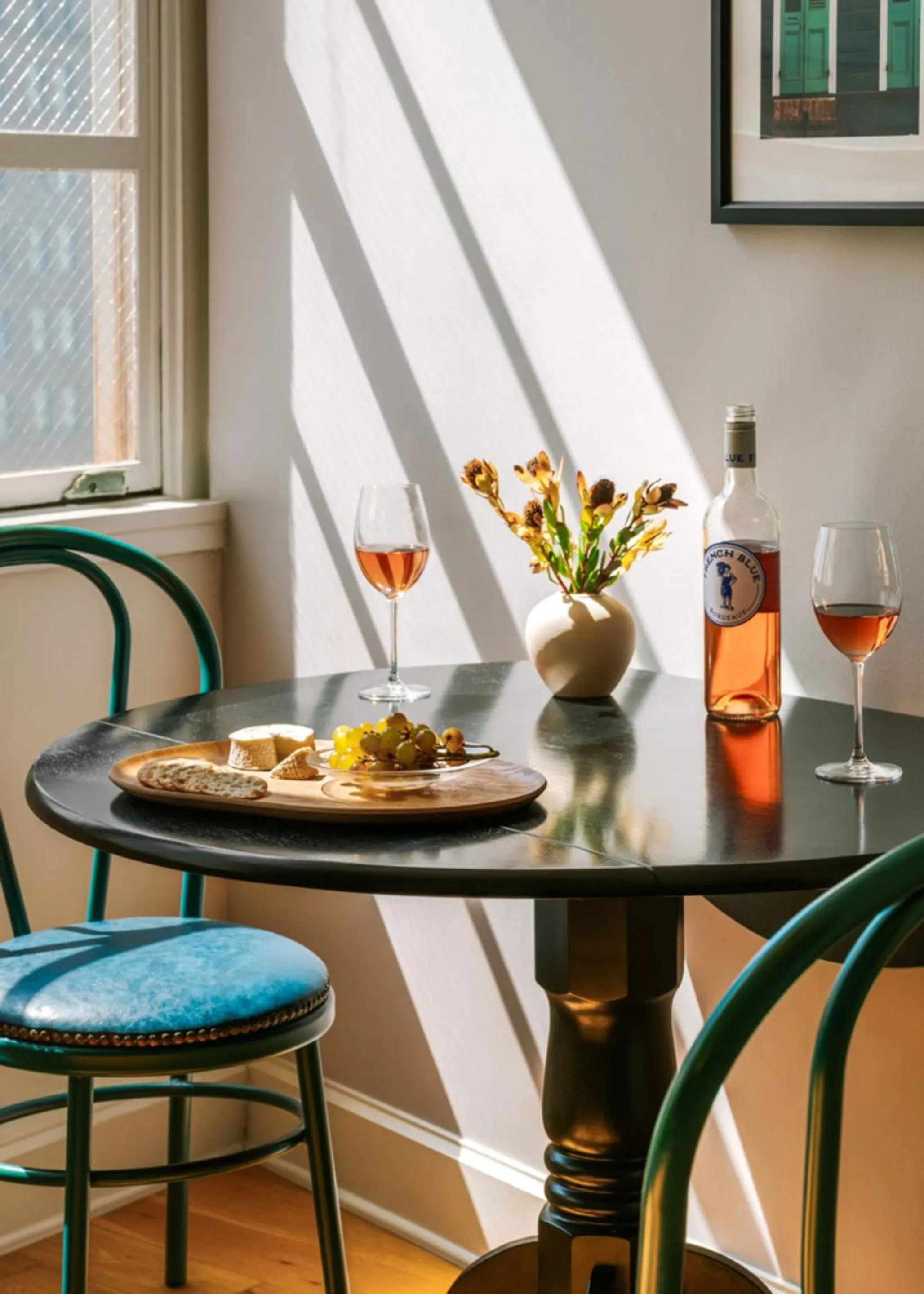 One-Bedroom Apartment in Roami at Duncan Plaza