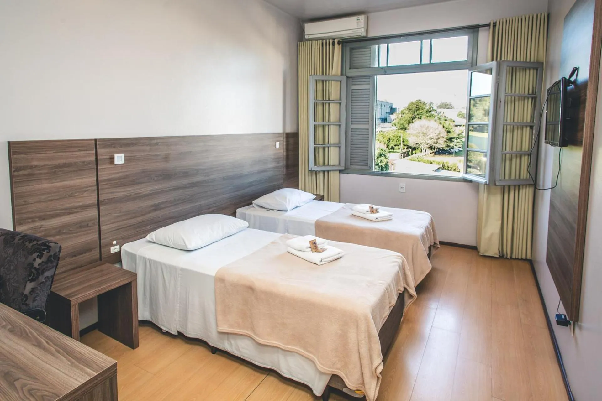 TV and multimedia, Bed in Hotel Pousada São Lourenço