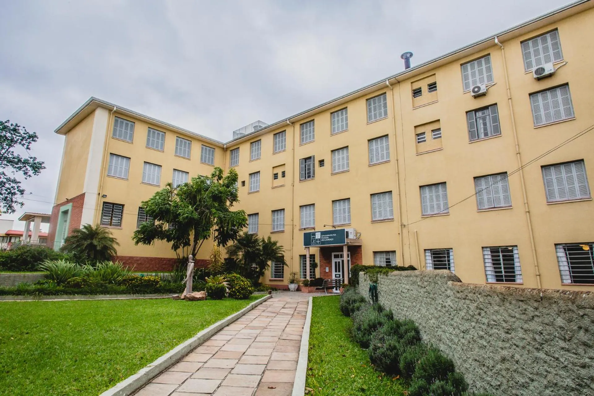 Property building in Hotel Pousada São Lourenço