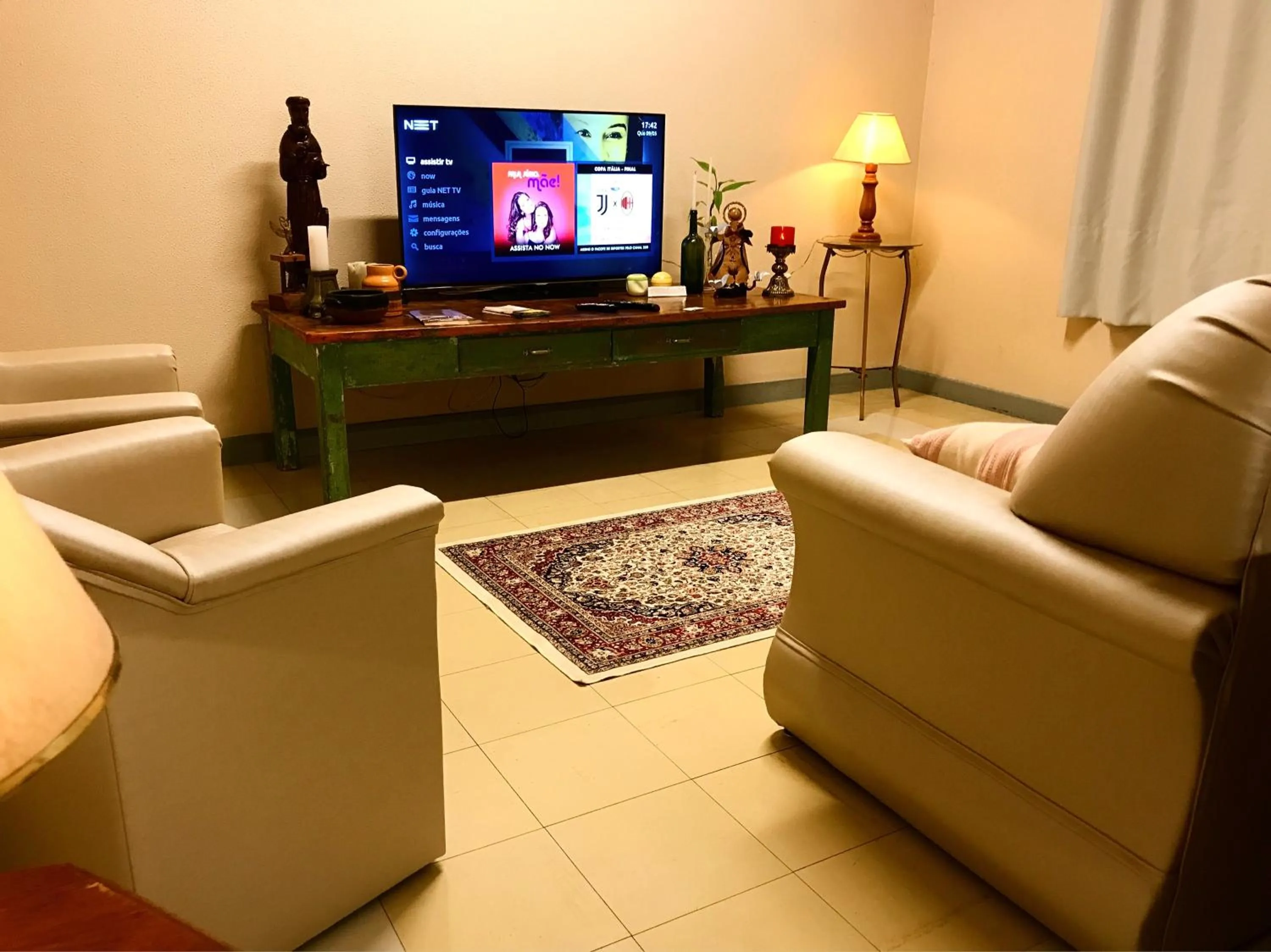 Communal lounge/ TV room in Hotel Pousada São Lourenço