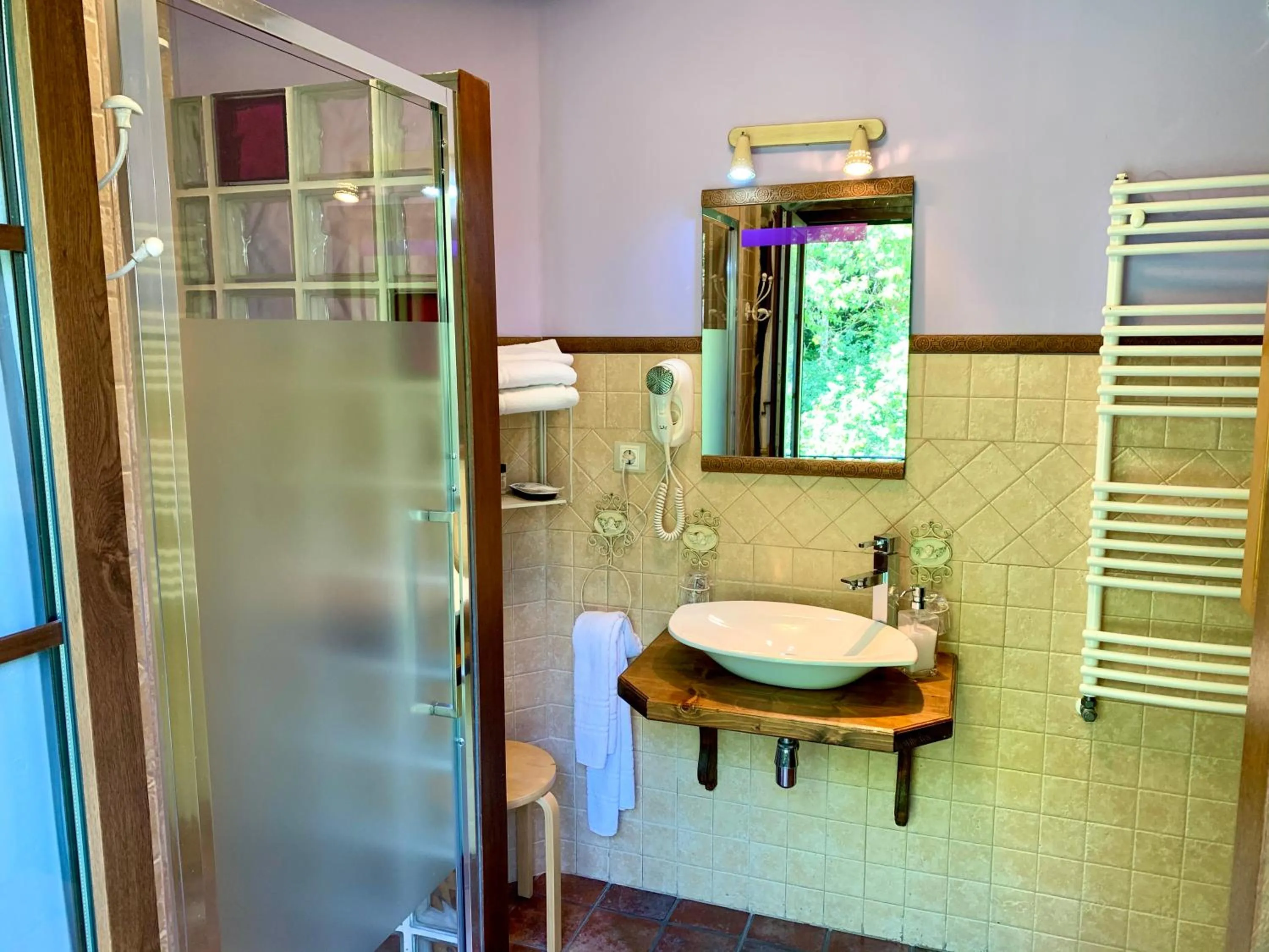 Akla La Casa Del Puente