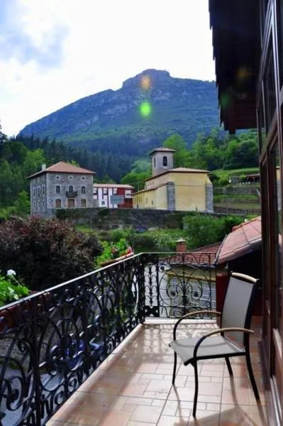 Mountain view in Akla La Casa Del Puente