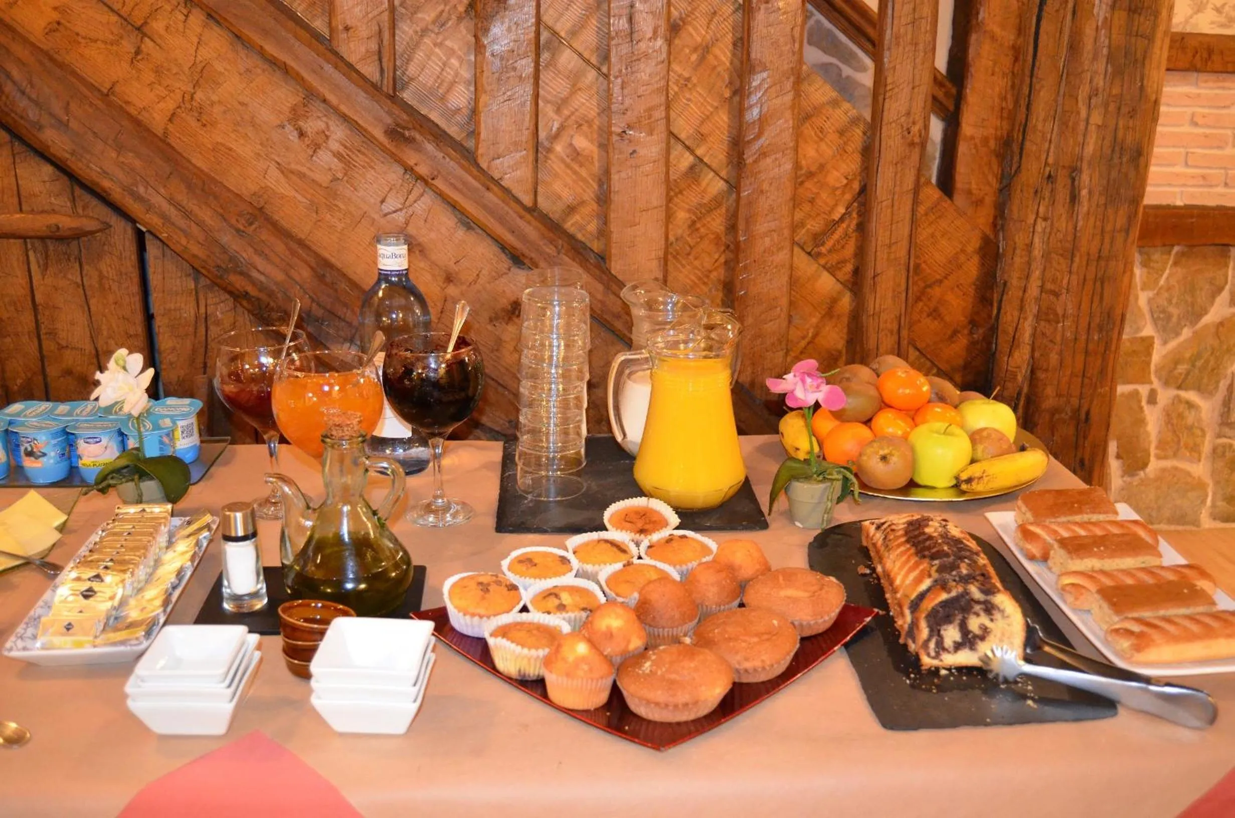 Restaurant/places to eat in Akla La Casa Del Puente