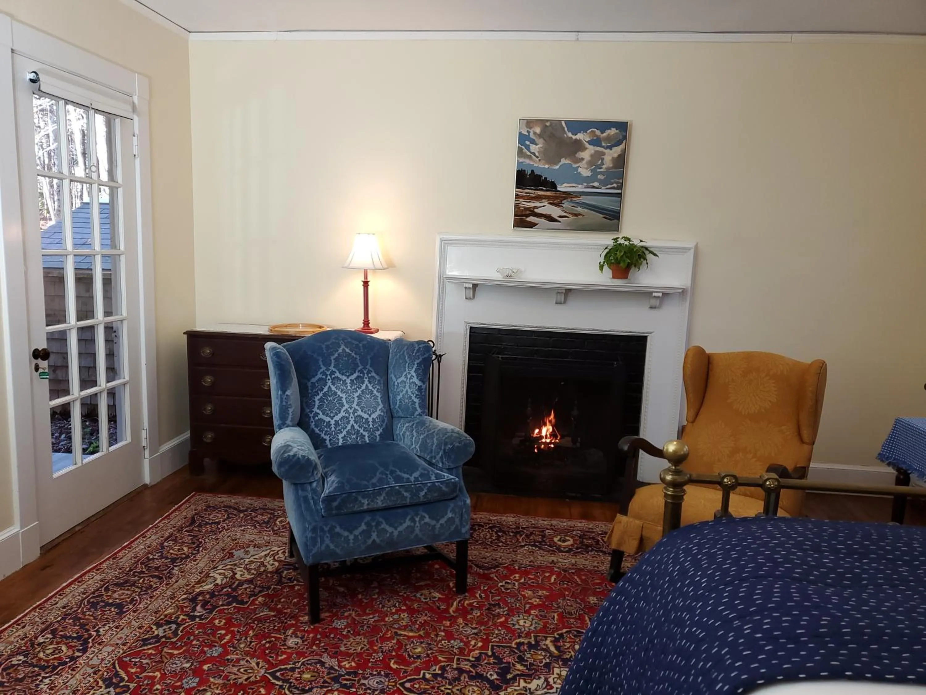 Seating area in Harbourside Inn