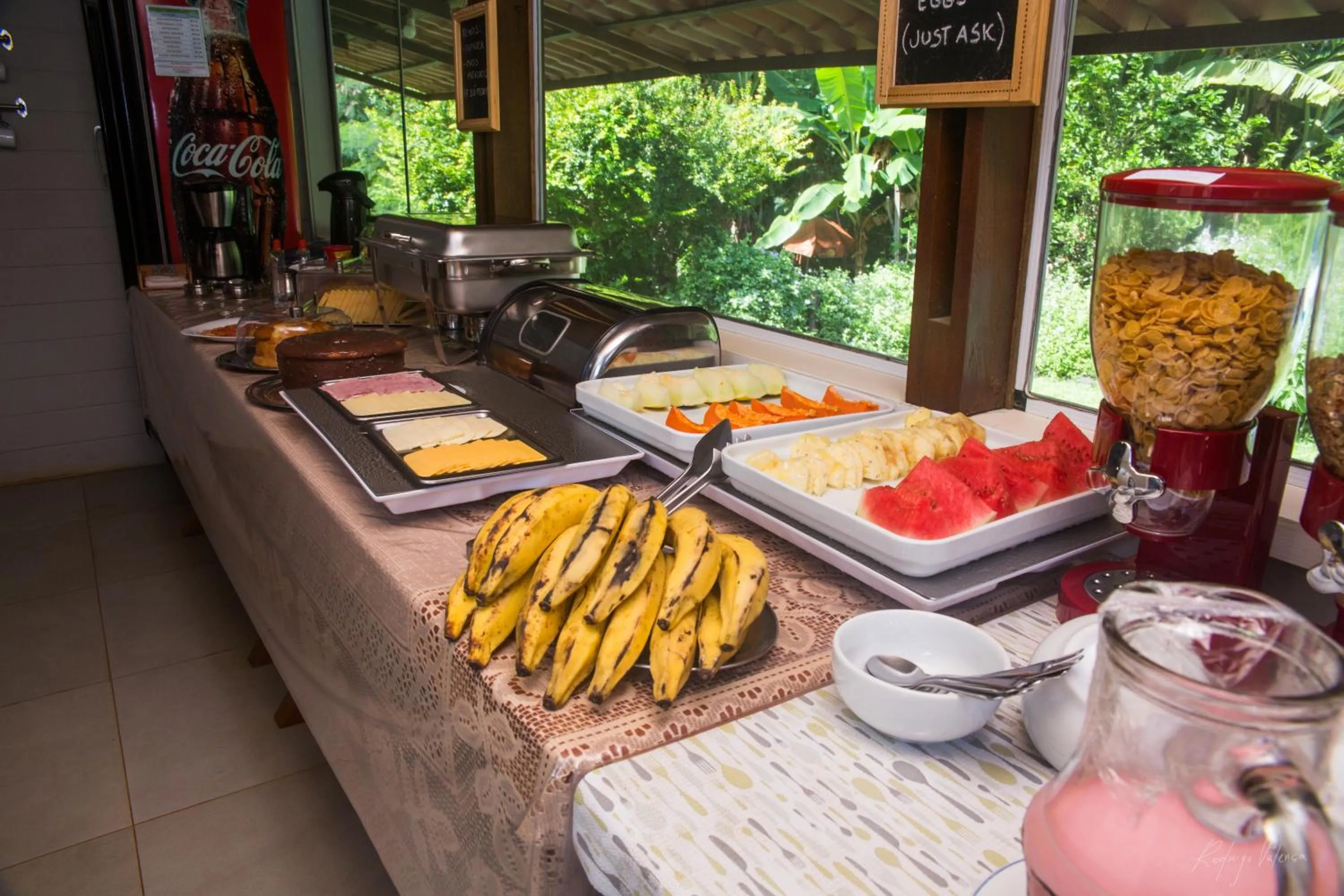 Buffet breakfast in Pousada Seu Dodó