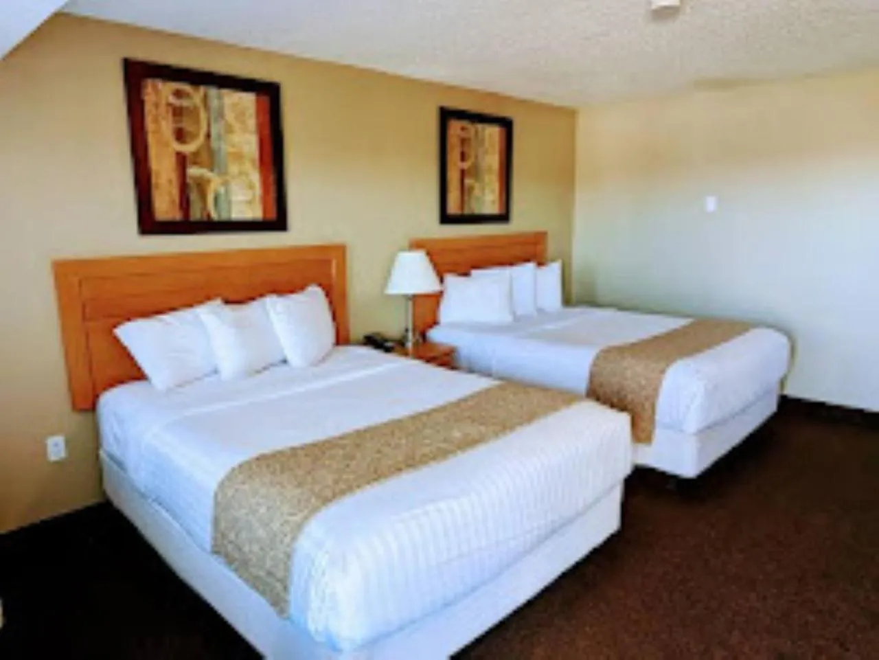 Bed in BCMInns - Lloydminster