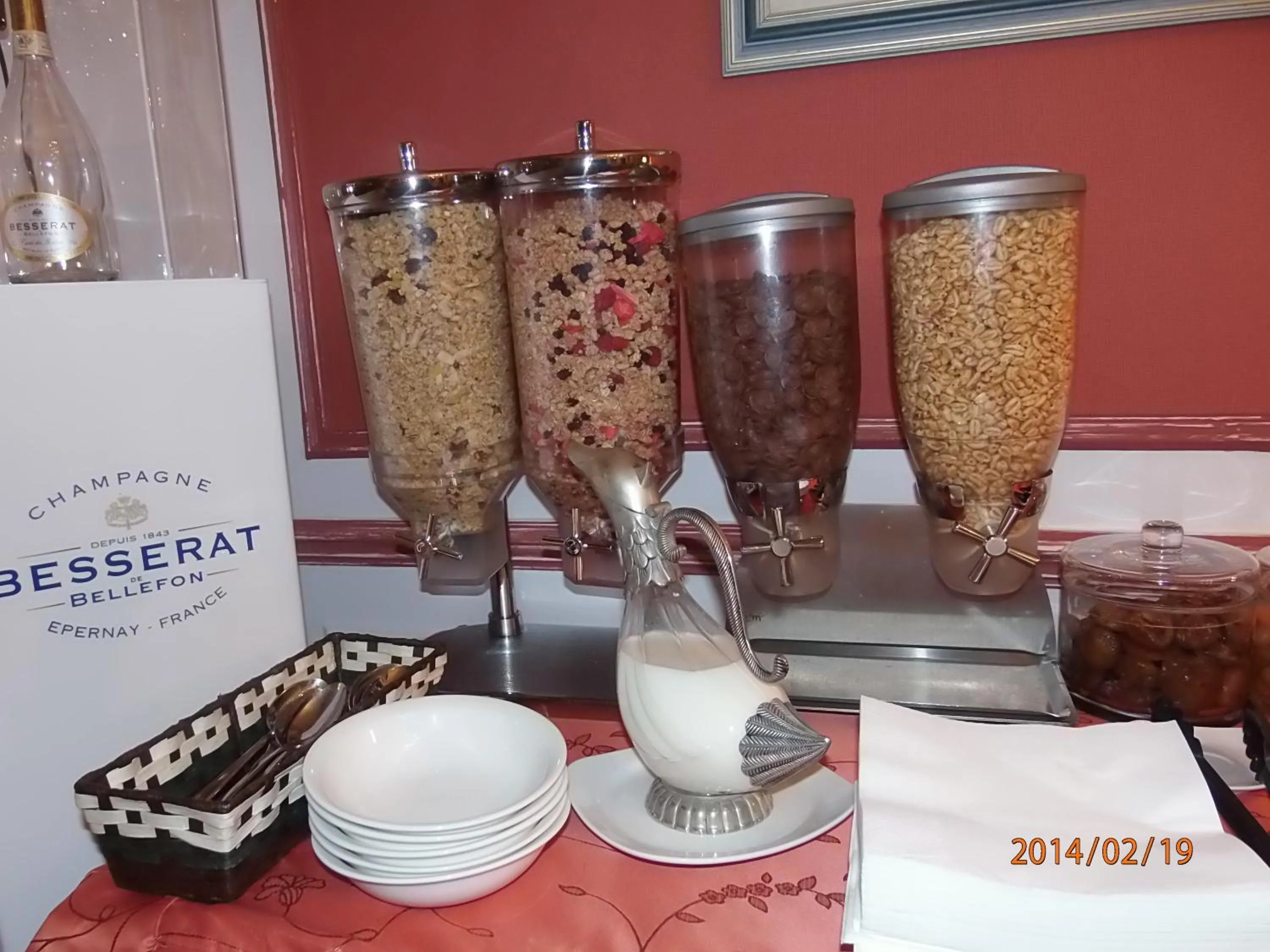 Food in Hôtel Crystal Reims Centre