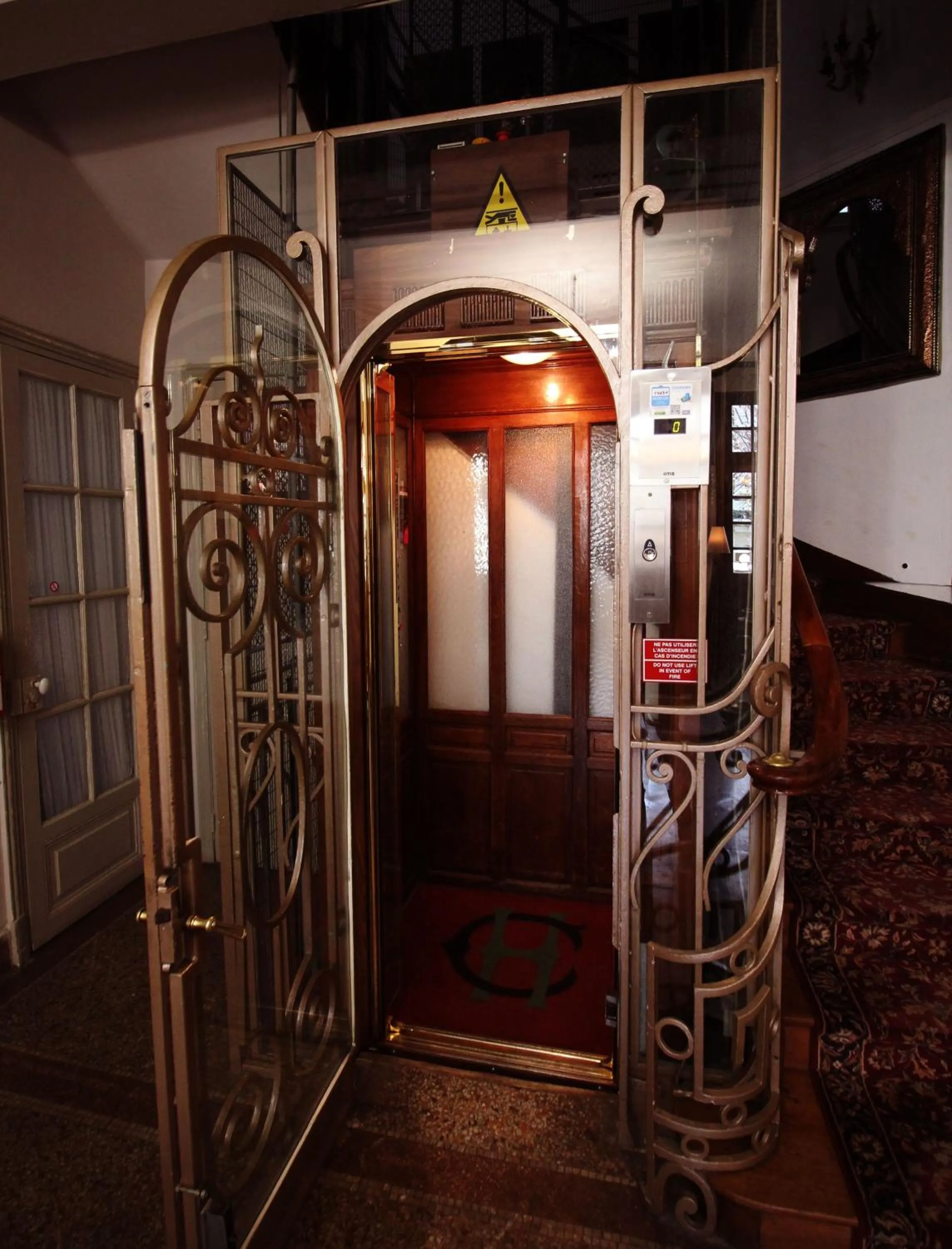 Area and facilities in Hôtel Crystal Reims Centre