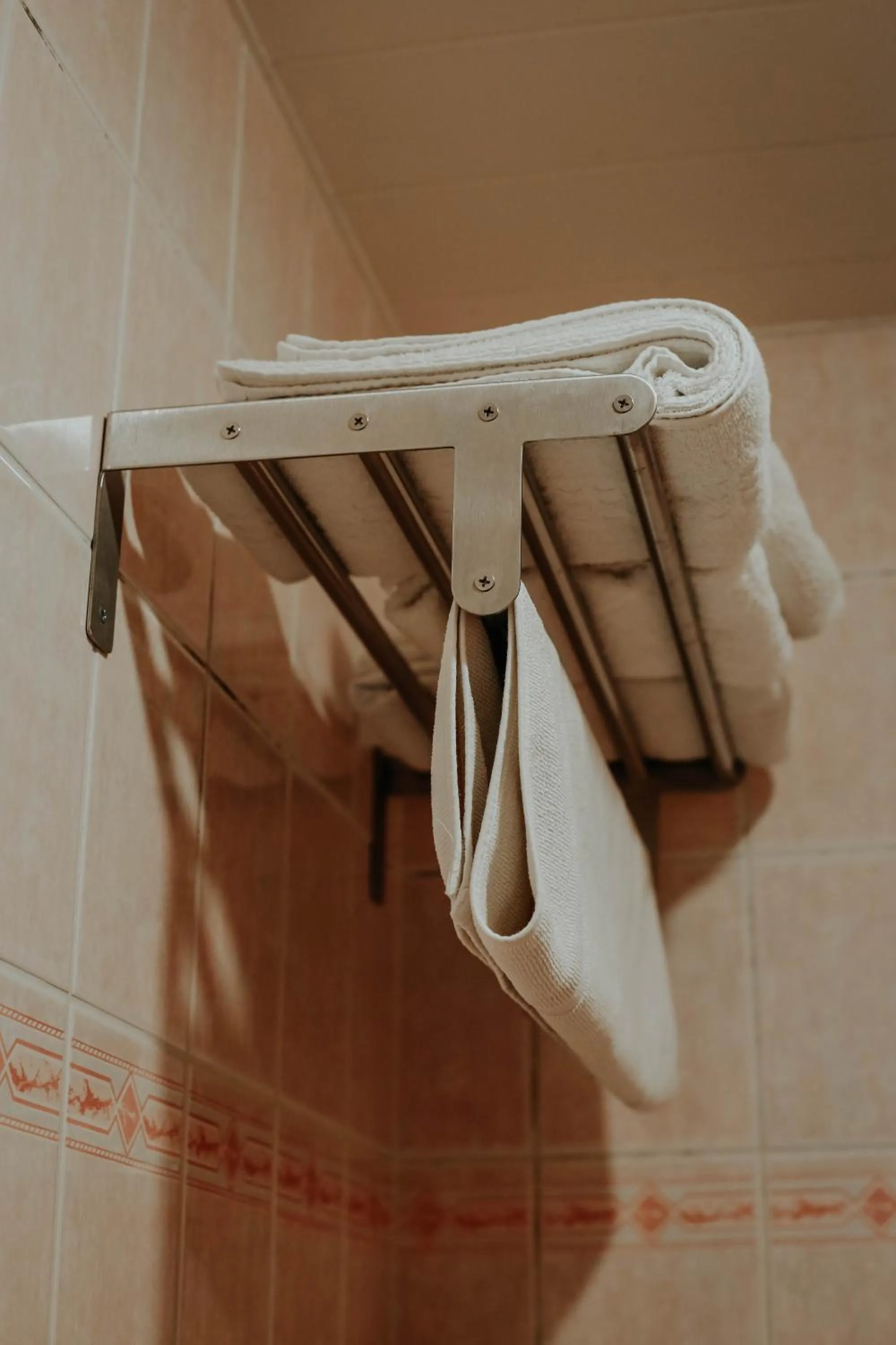Bathroom in Hôtel Crystal Reims Centre