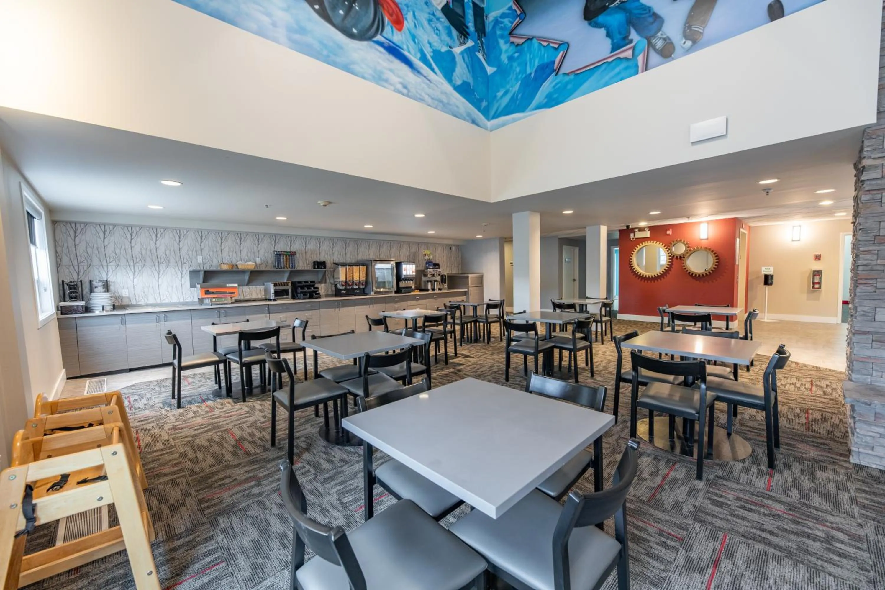 Food and drinks in The Kanata by BCMInns - Hinton