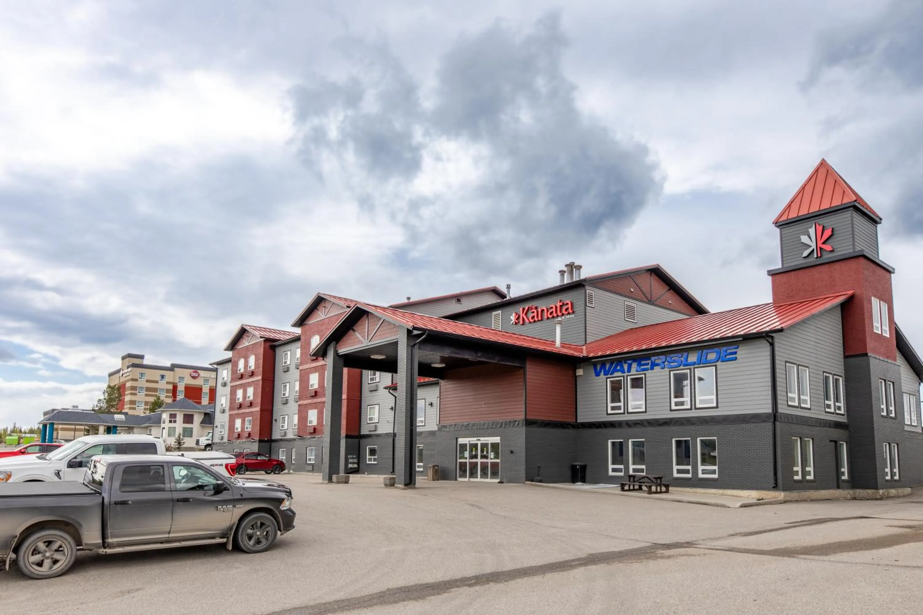 Property building in The Kanata by BCMInns - Hinton