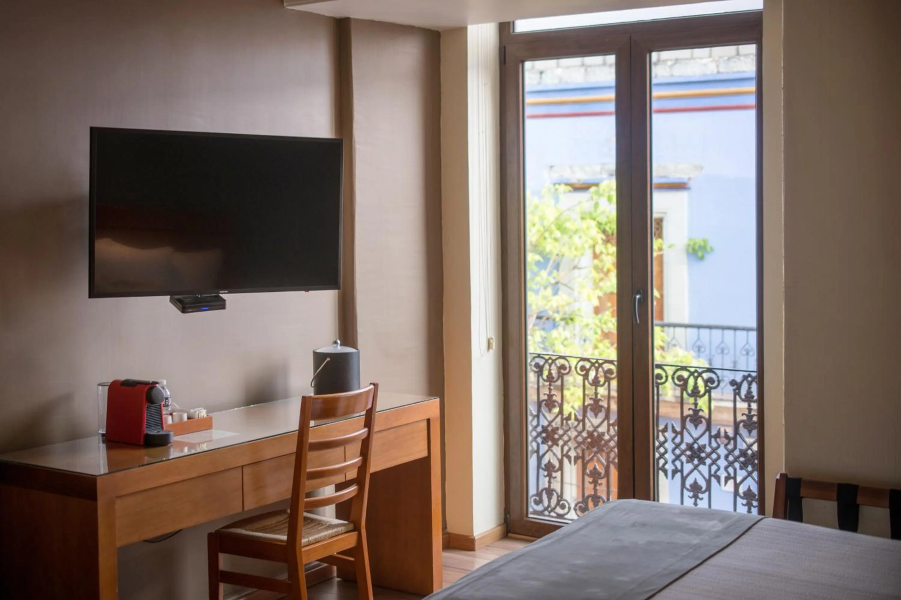 TV and multimedia in Hotel Abu