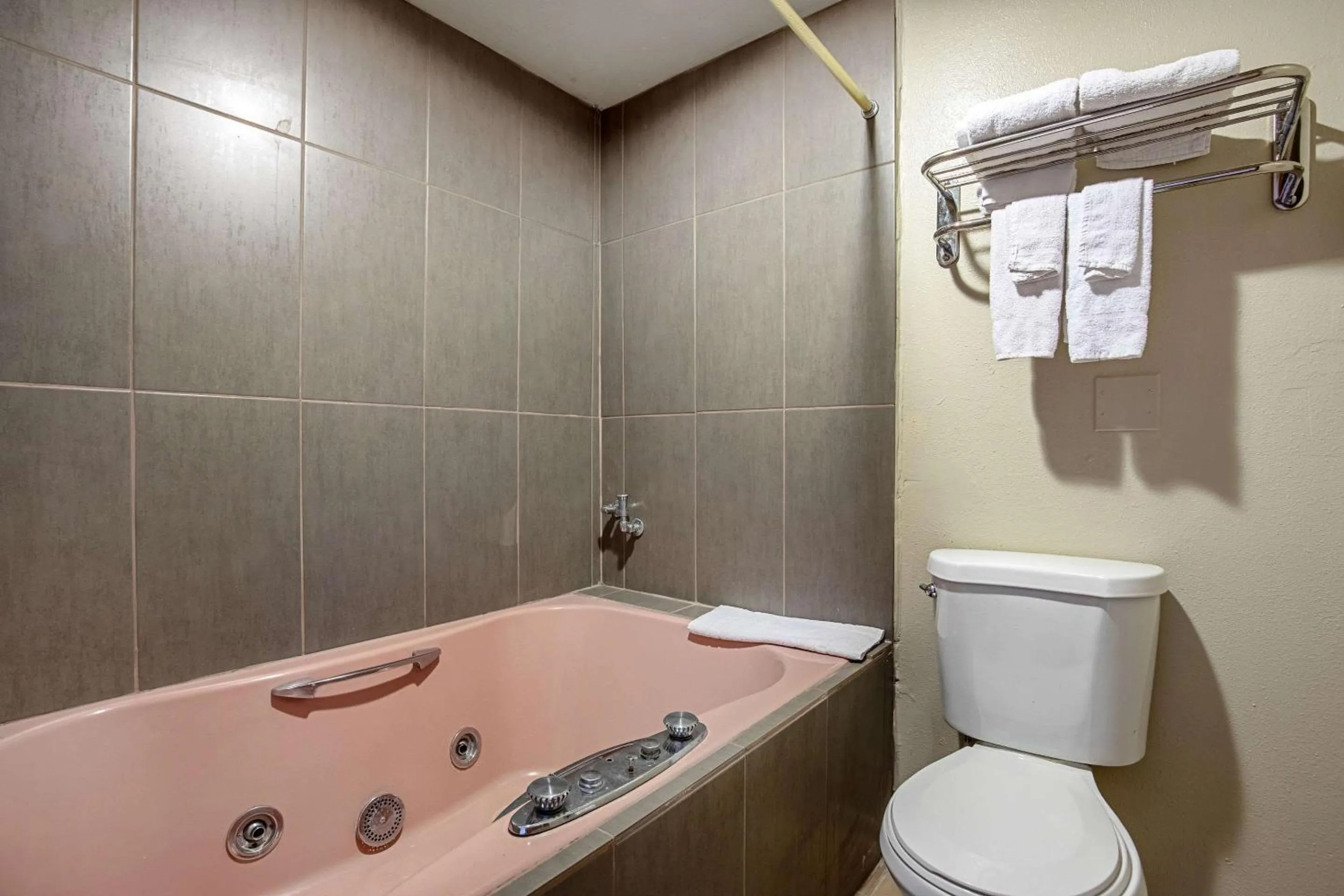 Photo of the whole room in Rodeway Inn St George North - Near Pioneer Park