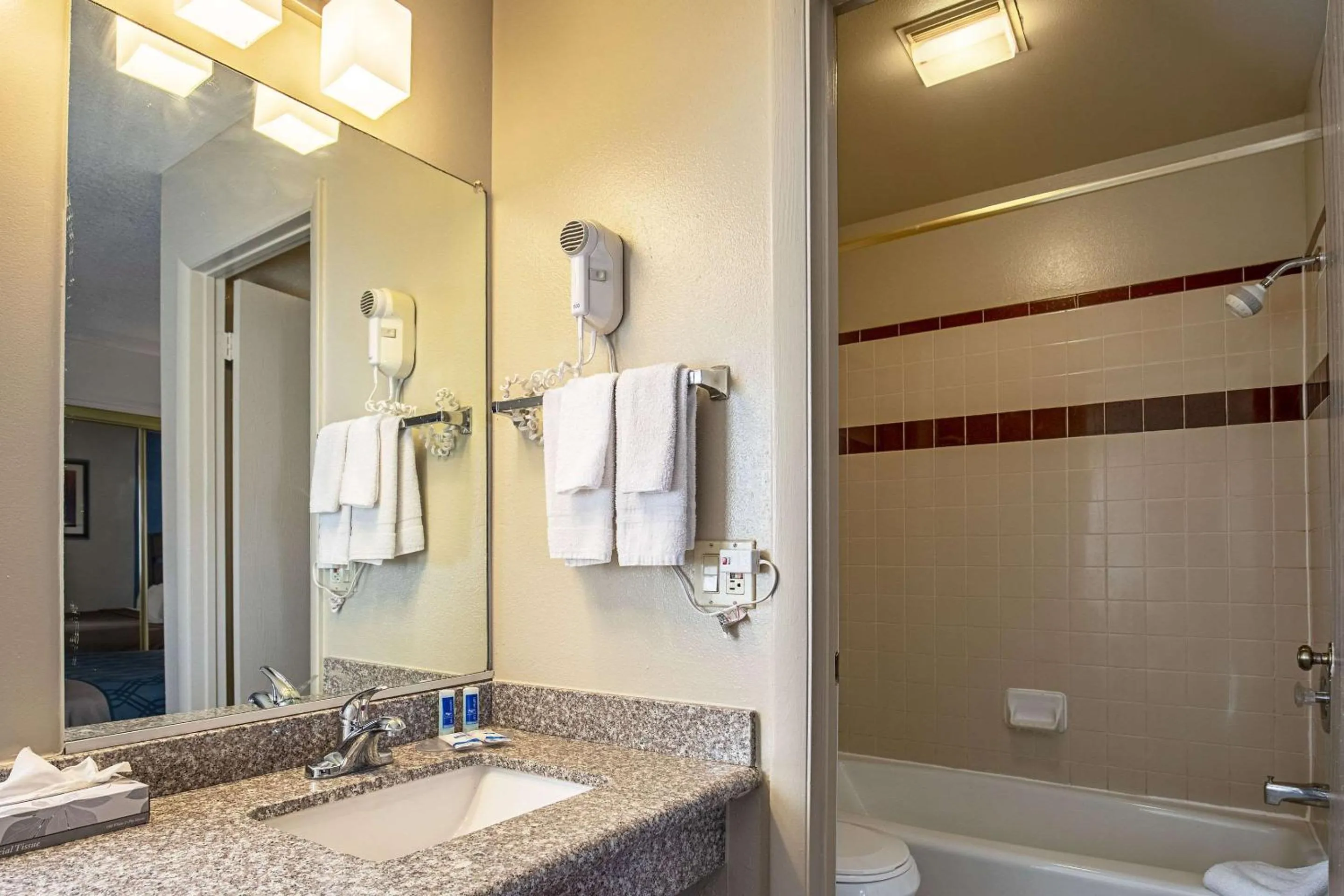 Photo of the whole room in Rodeway Inn St George North - Near Pioneer Park