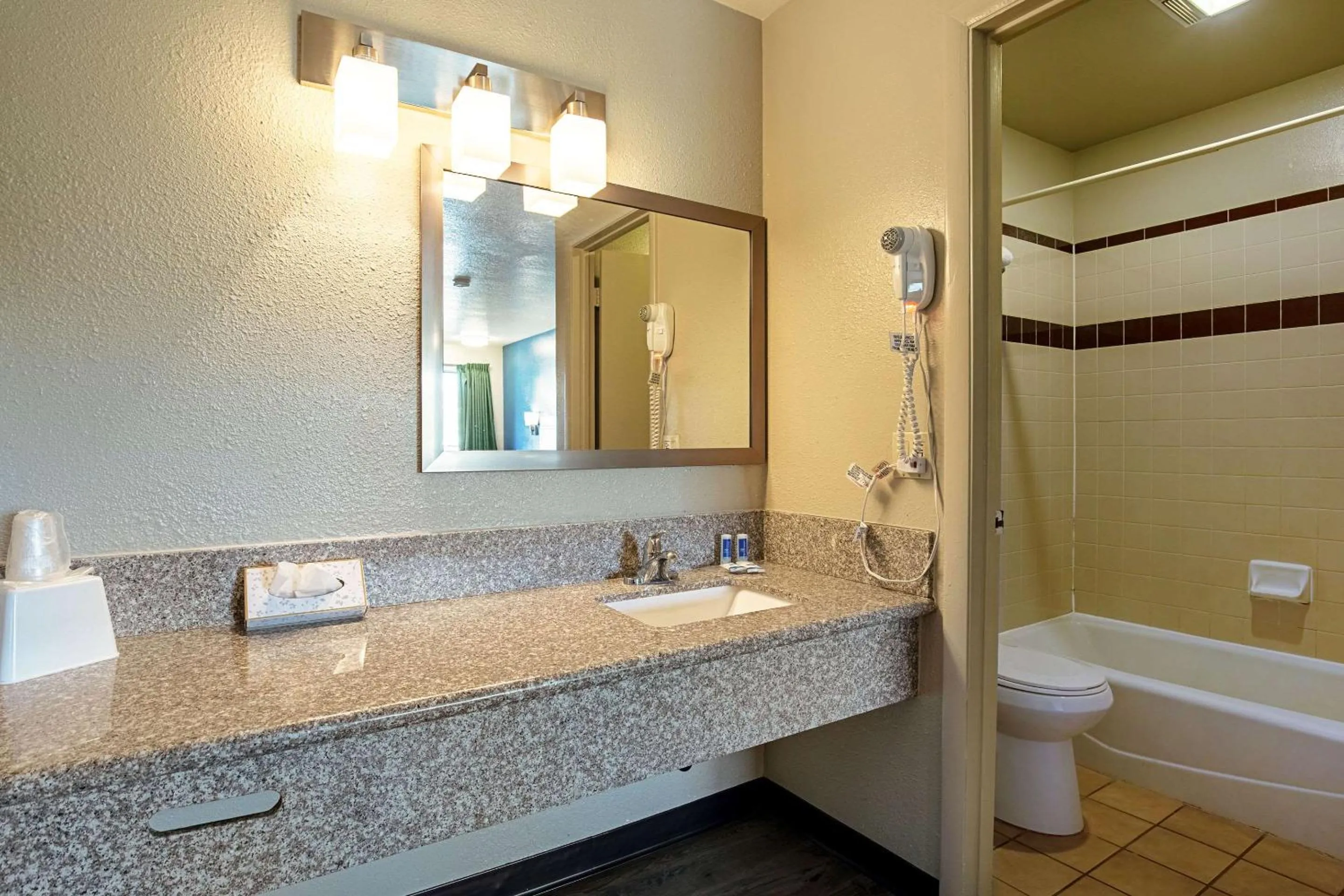 Photo of the whole room in Rodeway Inn St George North - Near Pioneer Park