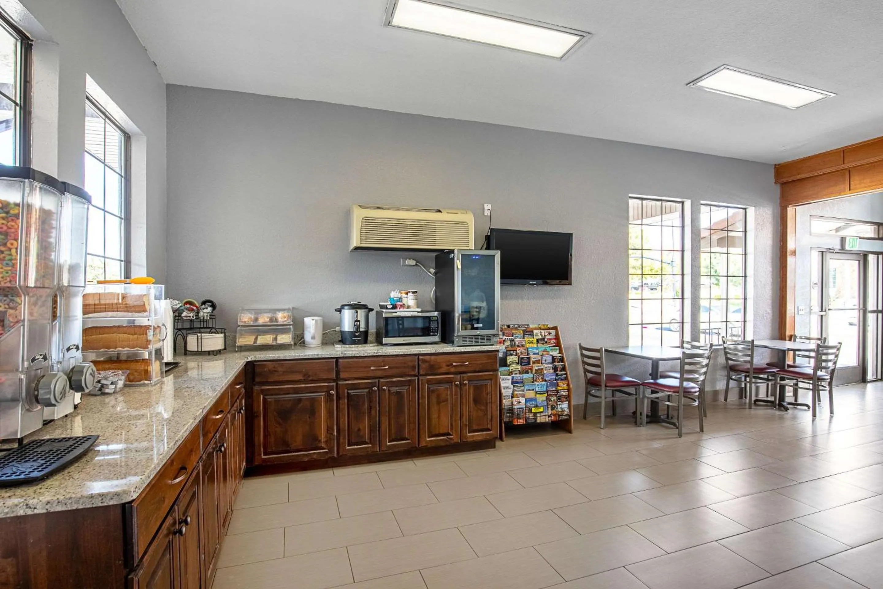 Restaurant/places to eat in Rodeway Inn St George North - Near Pioneer Park