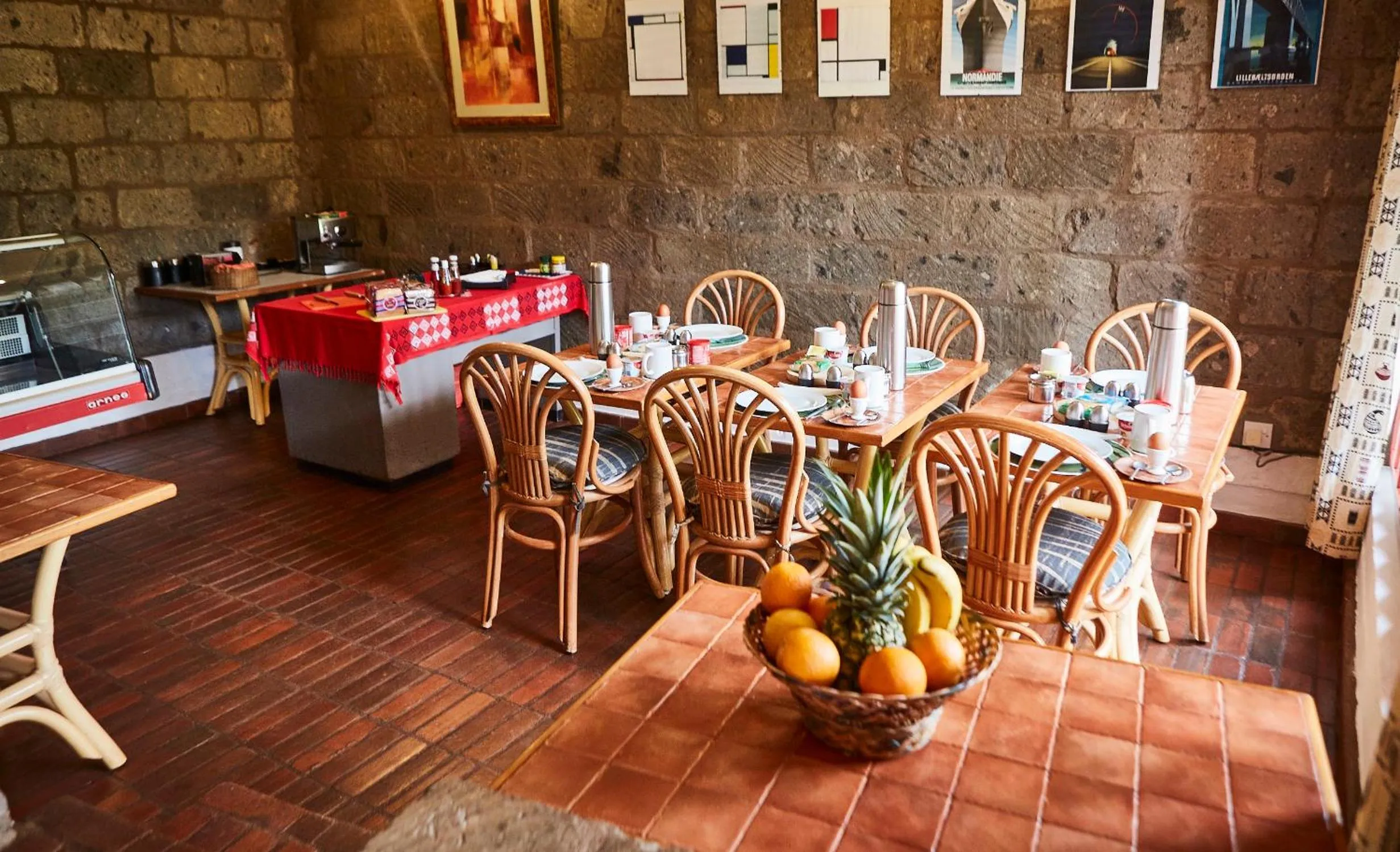 Restaurant/places to eat in Villa Rock Stop Falls Gigiri