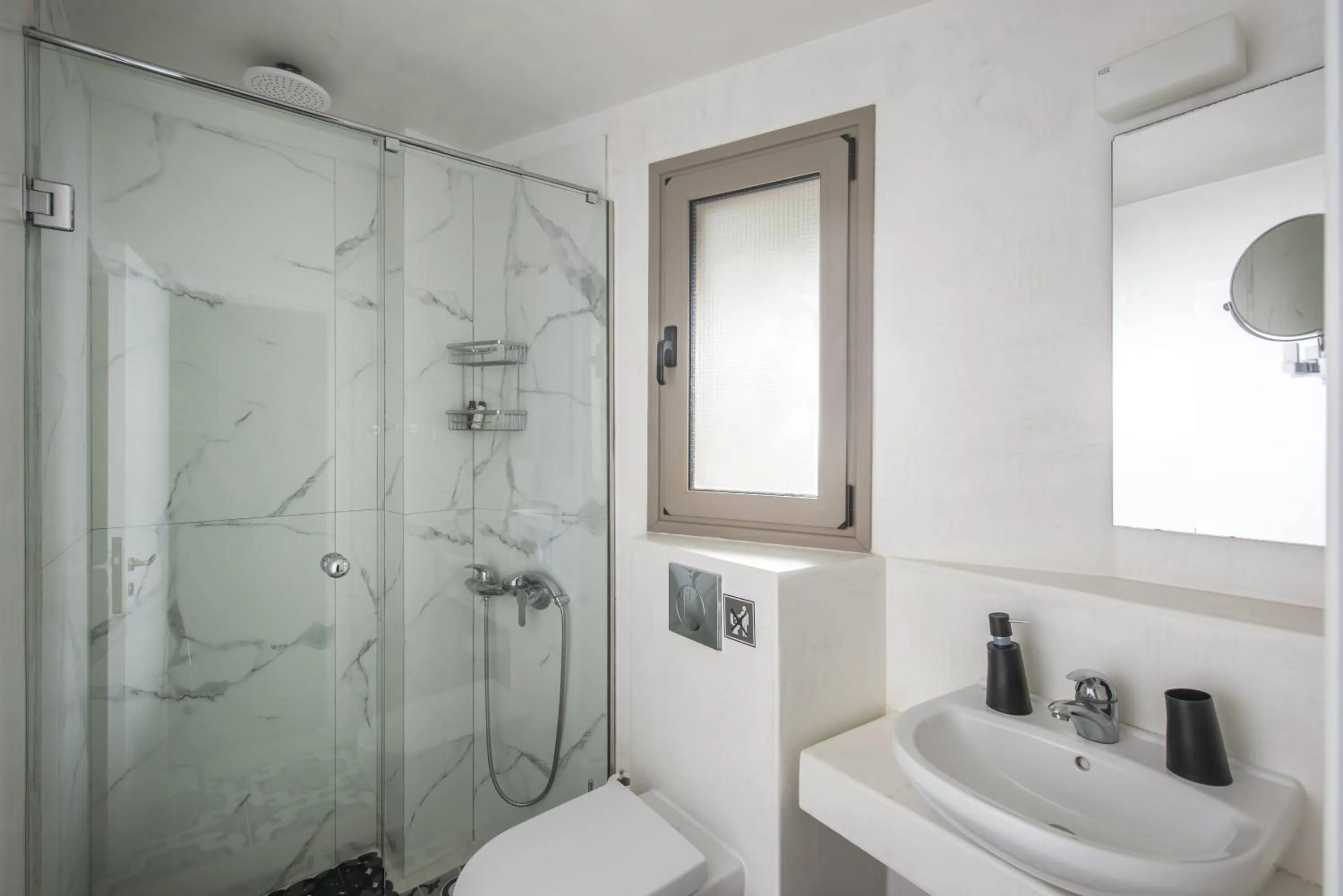 Bathroom in Skajado Holiday Apartments