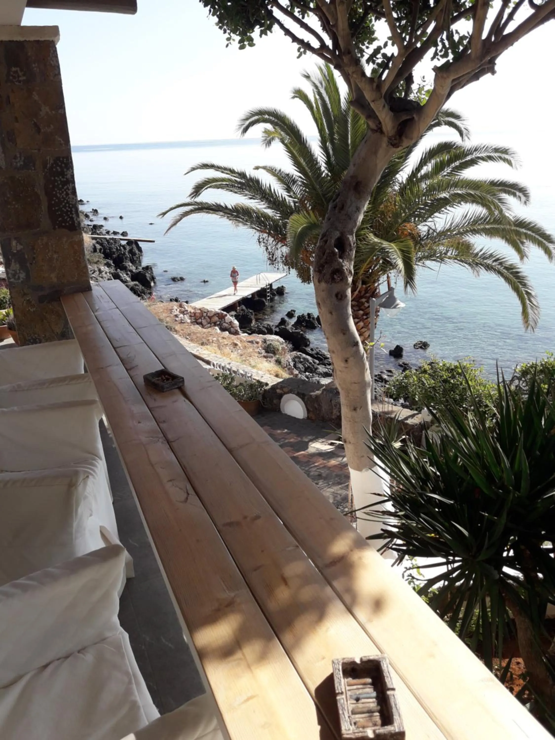 Communal lounge/ TV room in Skajado Holiday Apartments