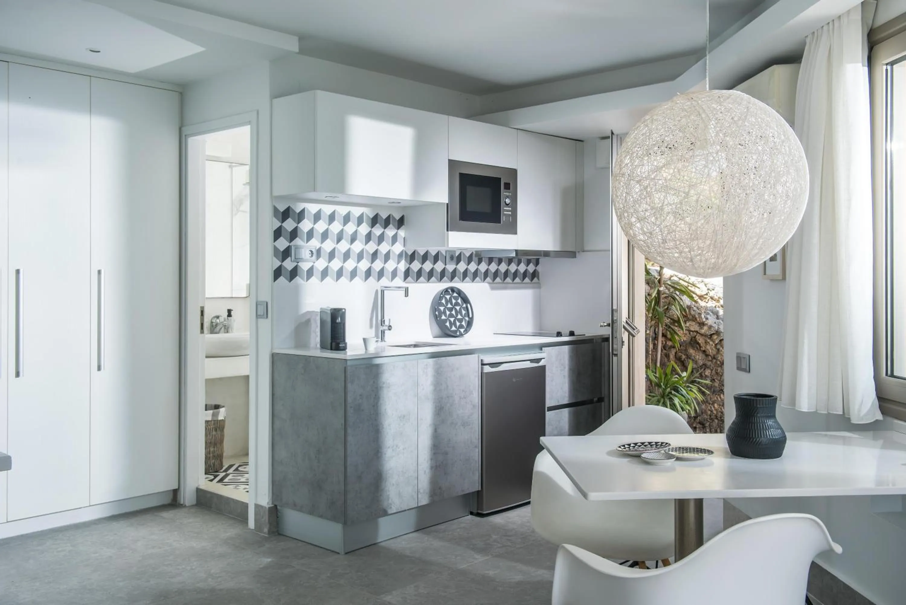 Kitchen or kitchenette in Skajado Holiday Apartments