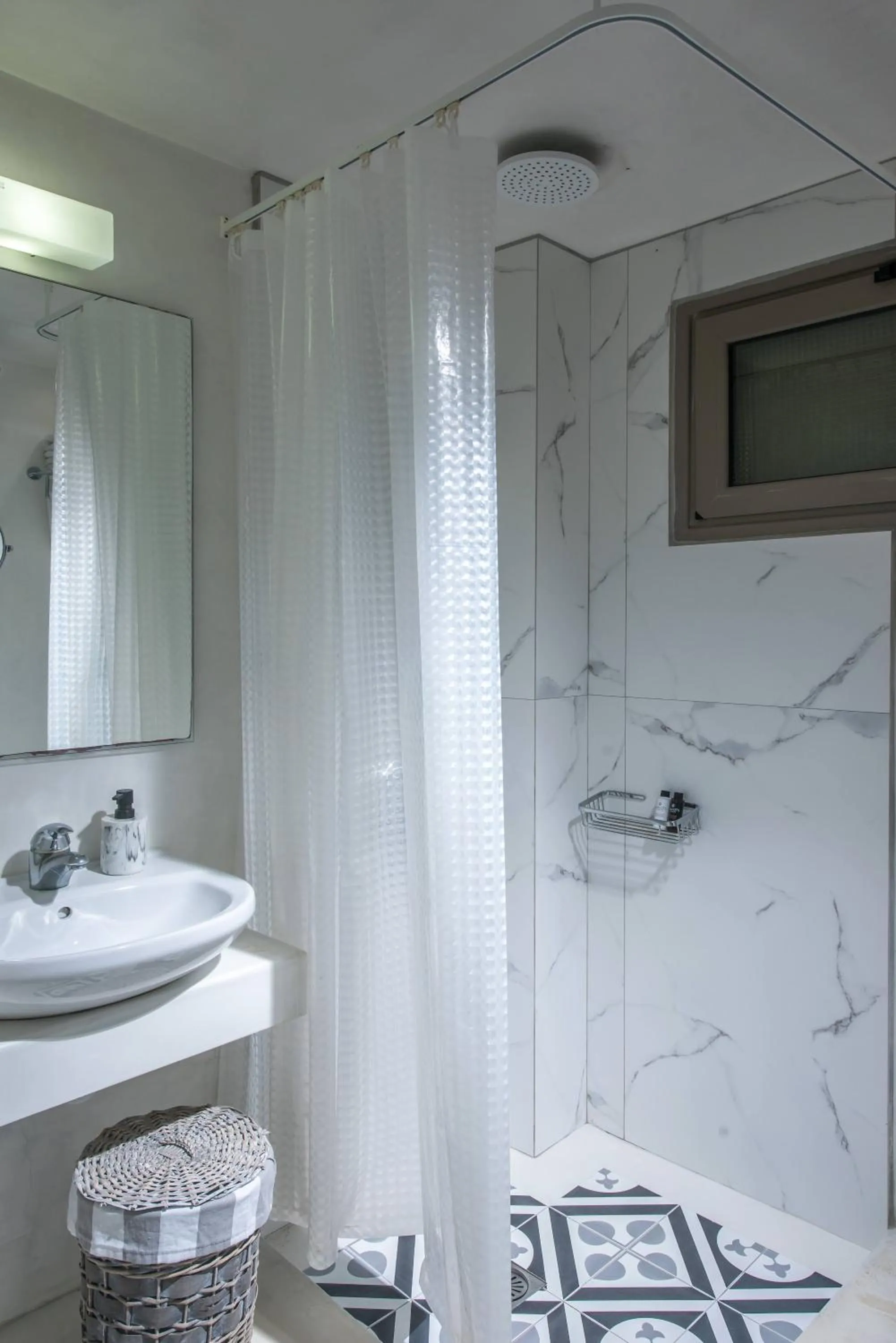 Bathroom in Skajado Holiday Apartments