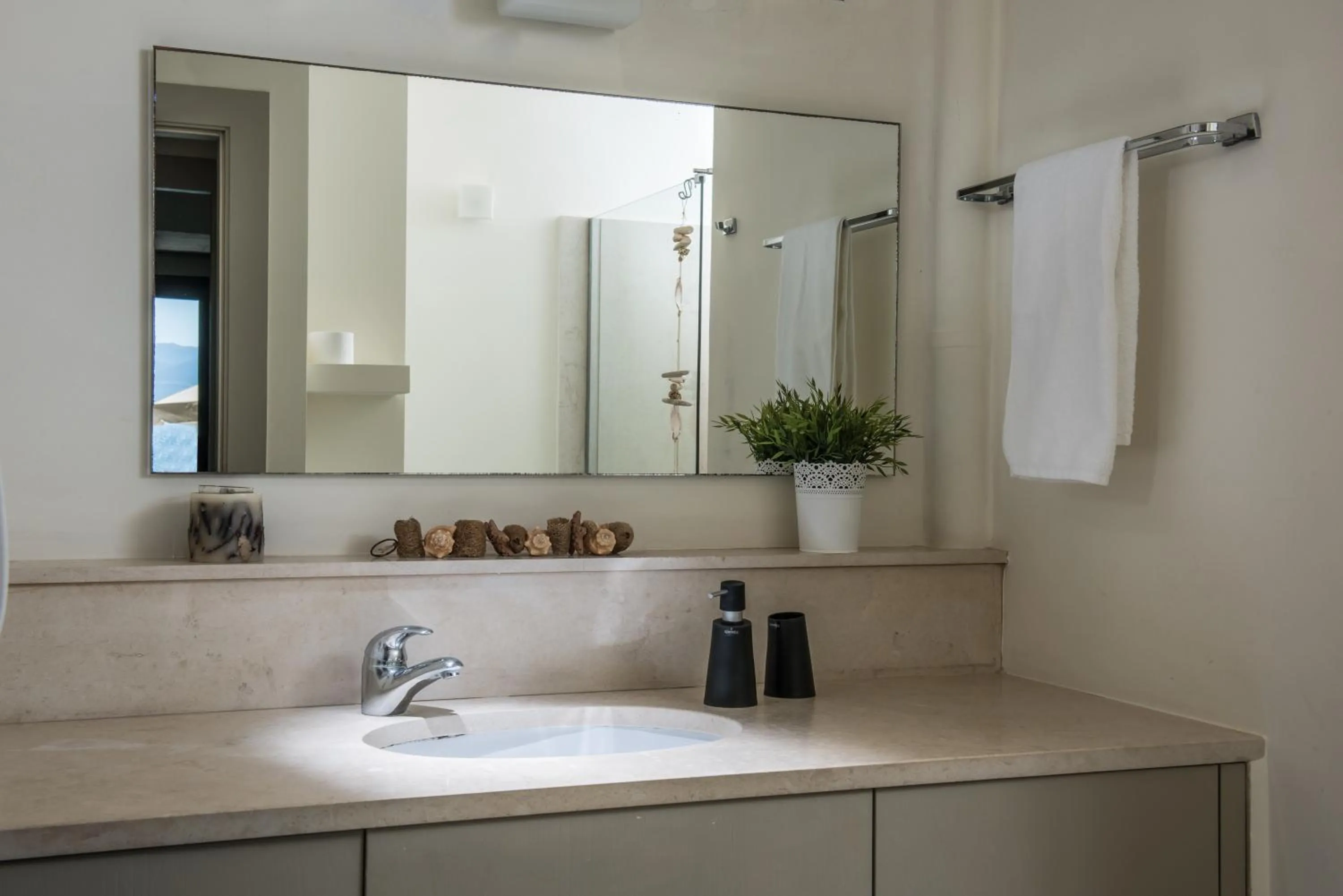 Bathroom in Skajado Holiday Apartments