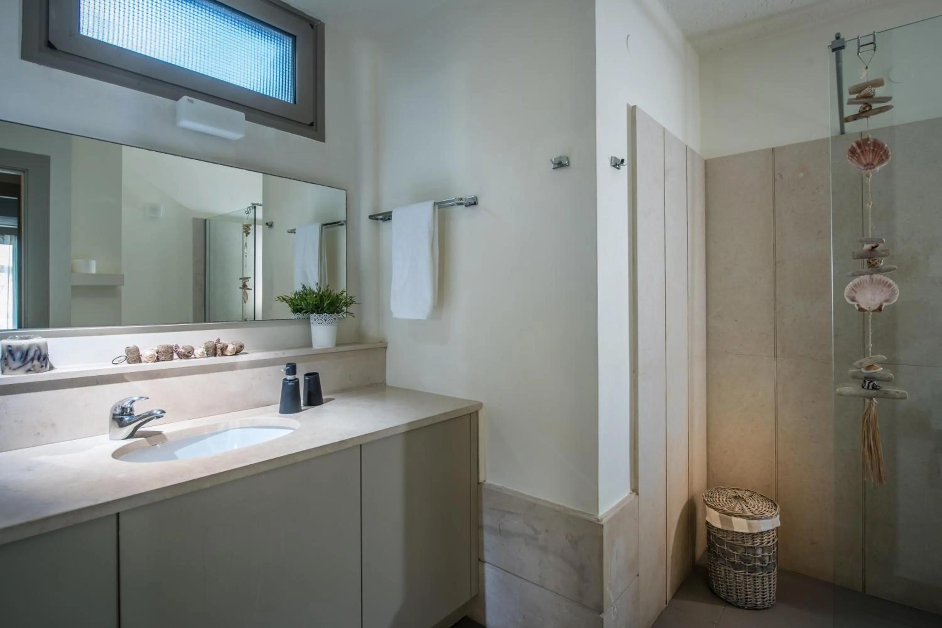 Bathroom in Skajado Holiday Apartments