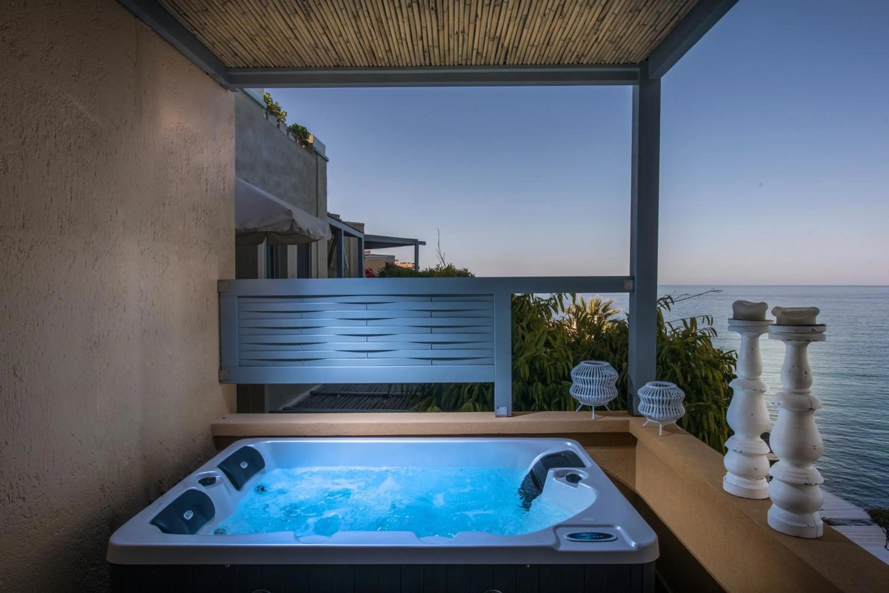 Hot Tub in Skajado Holiday Apartments