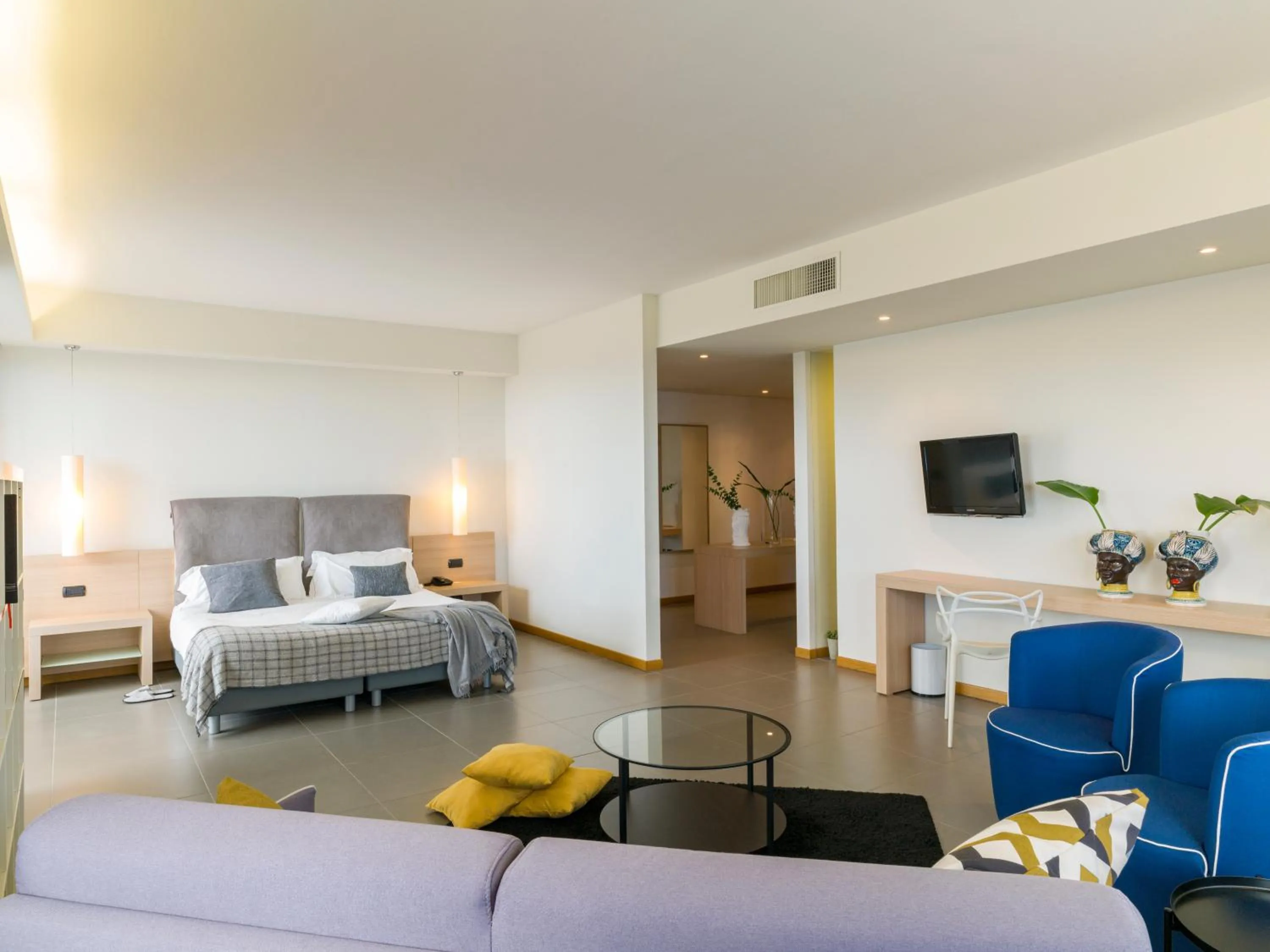 Bed in Esperia Palace Hotel & Resort Spa