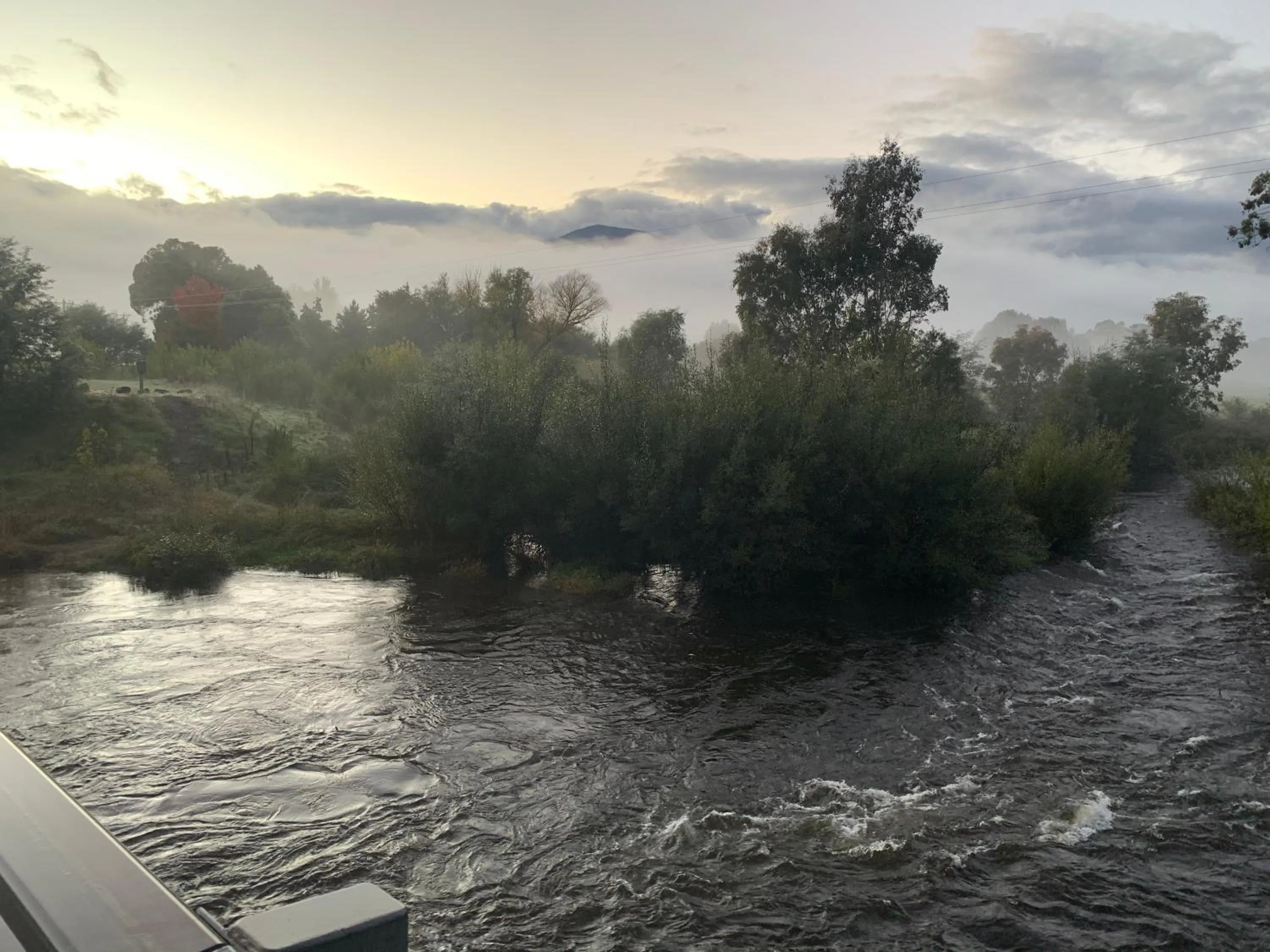 Mountain Creek Motel Bar & Restaurant