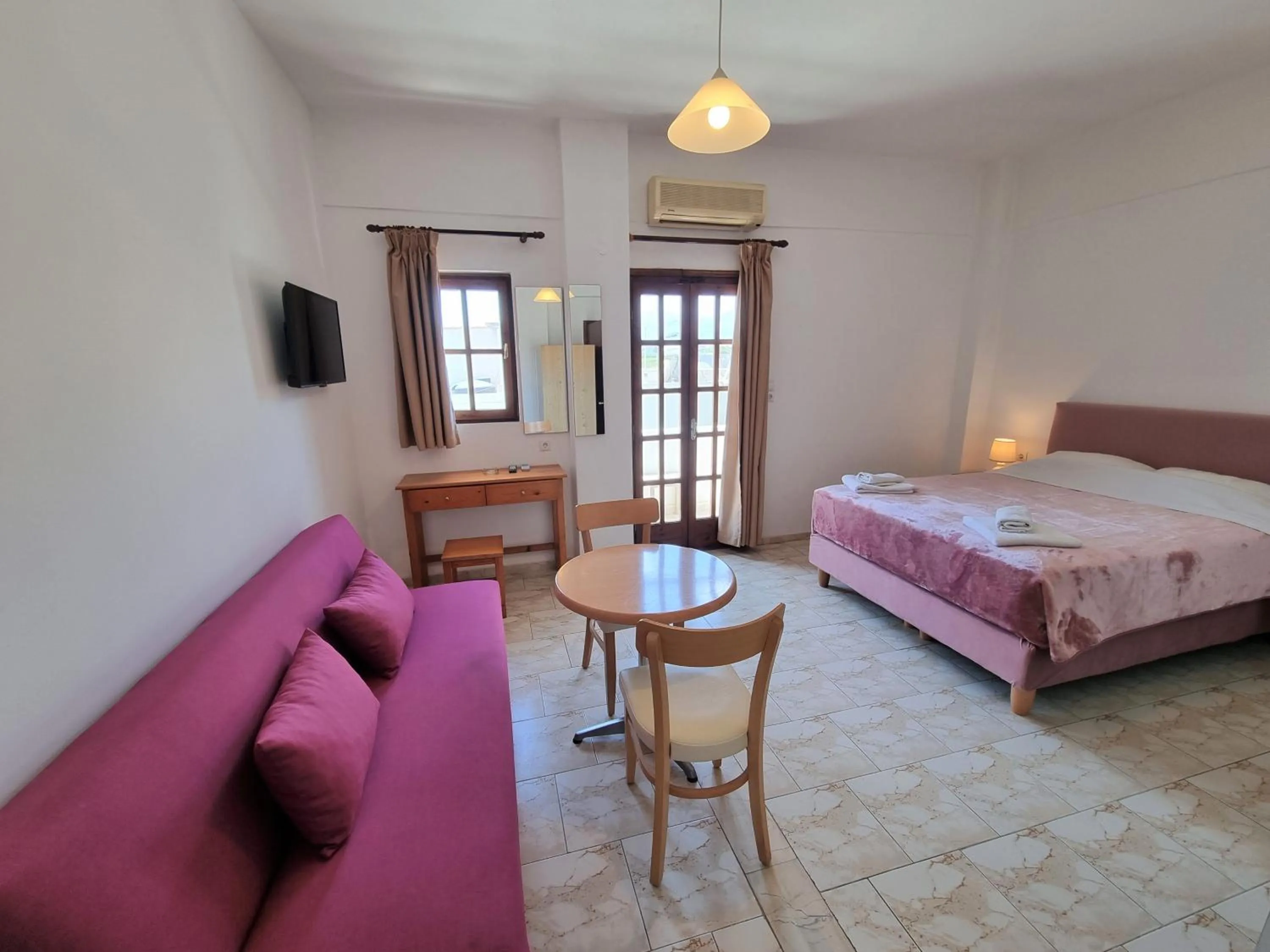 Summer, Bed in Arhodiko Hotel