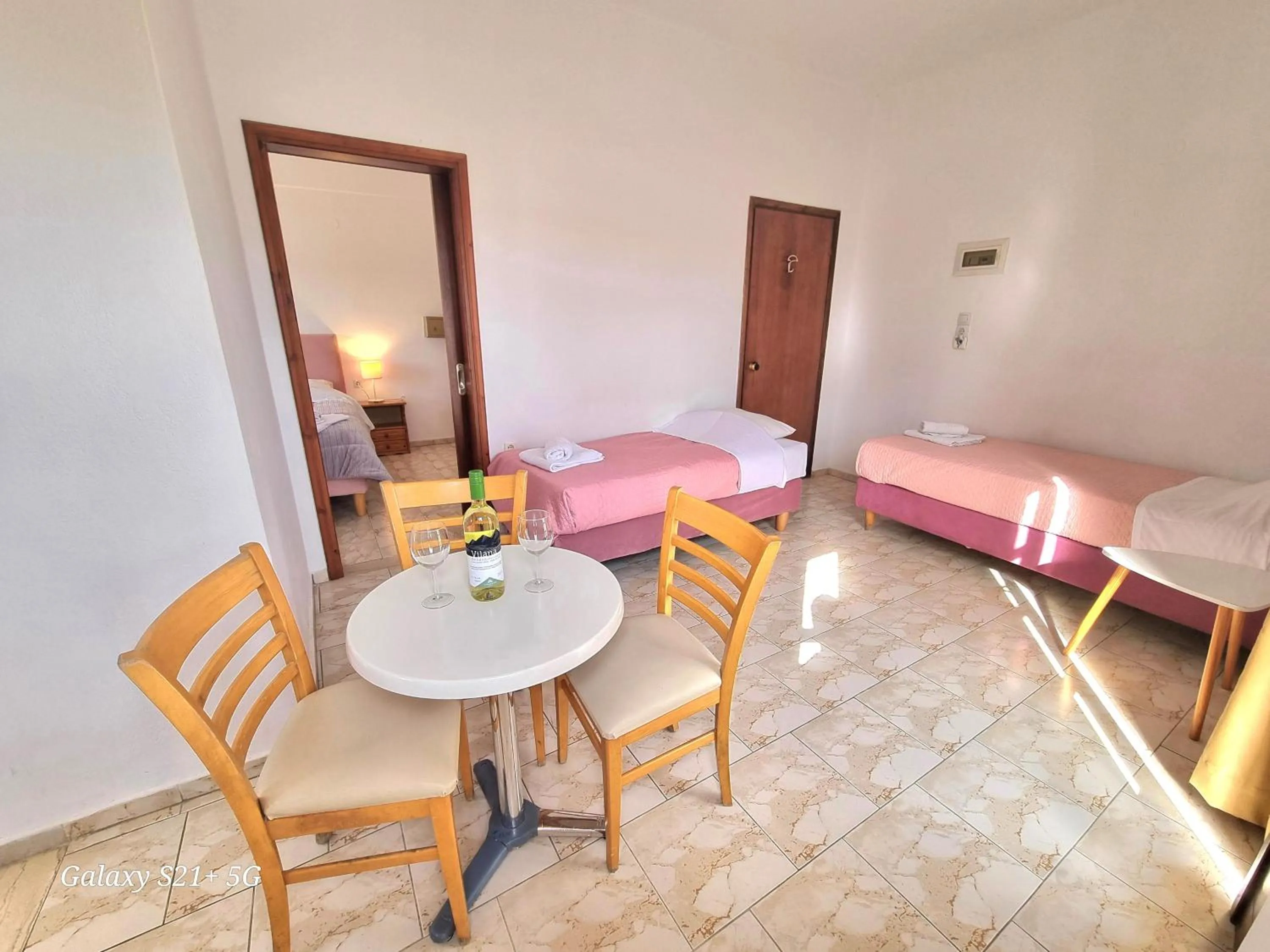 Bedroom, Bed in Arhodiko Hotel