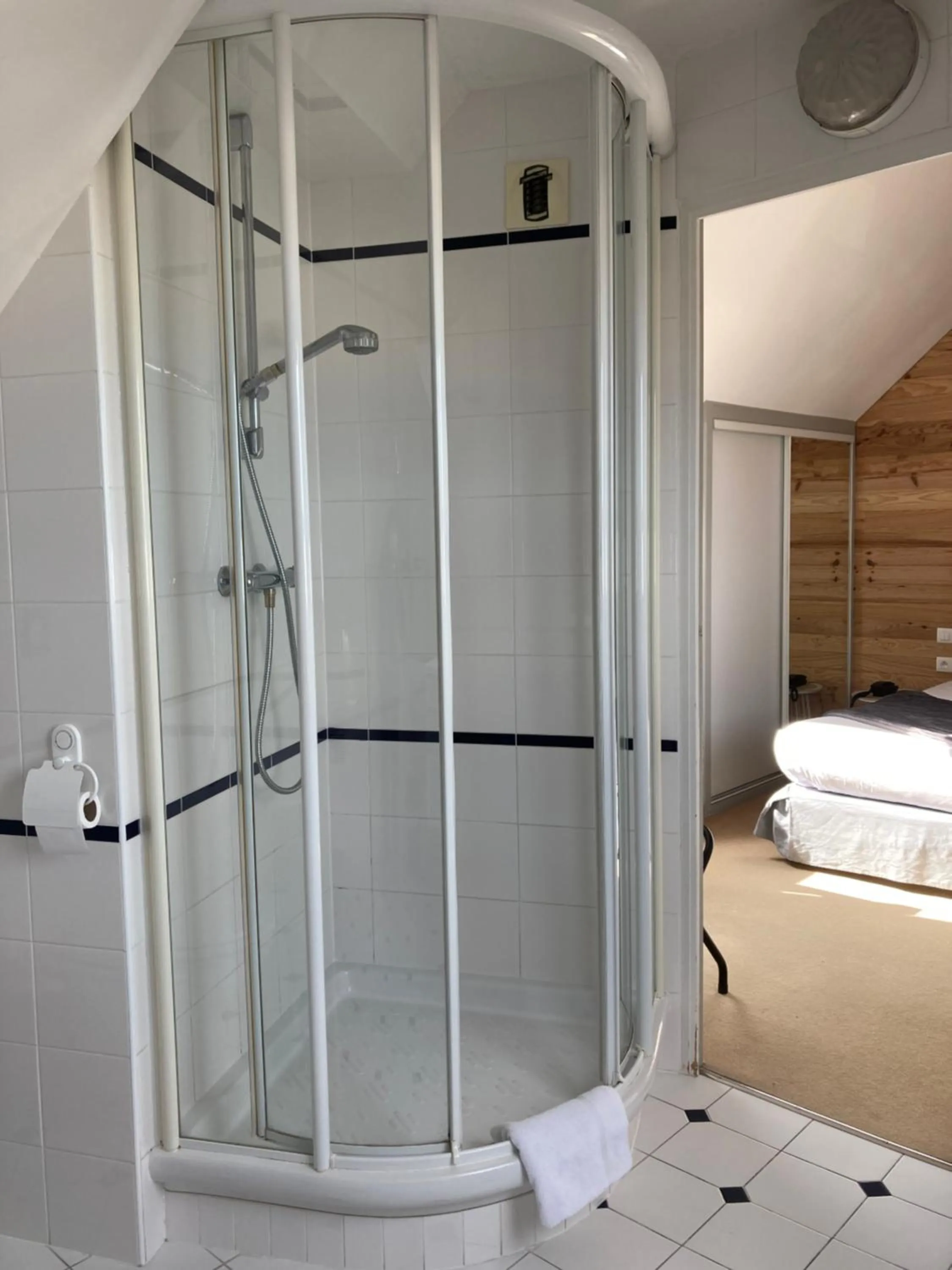 Bed in Hôtel de la Mer