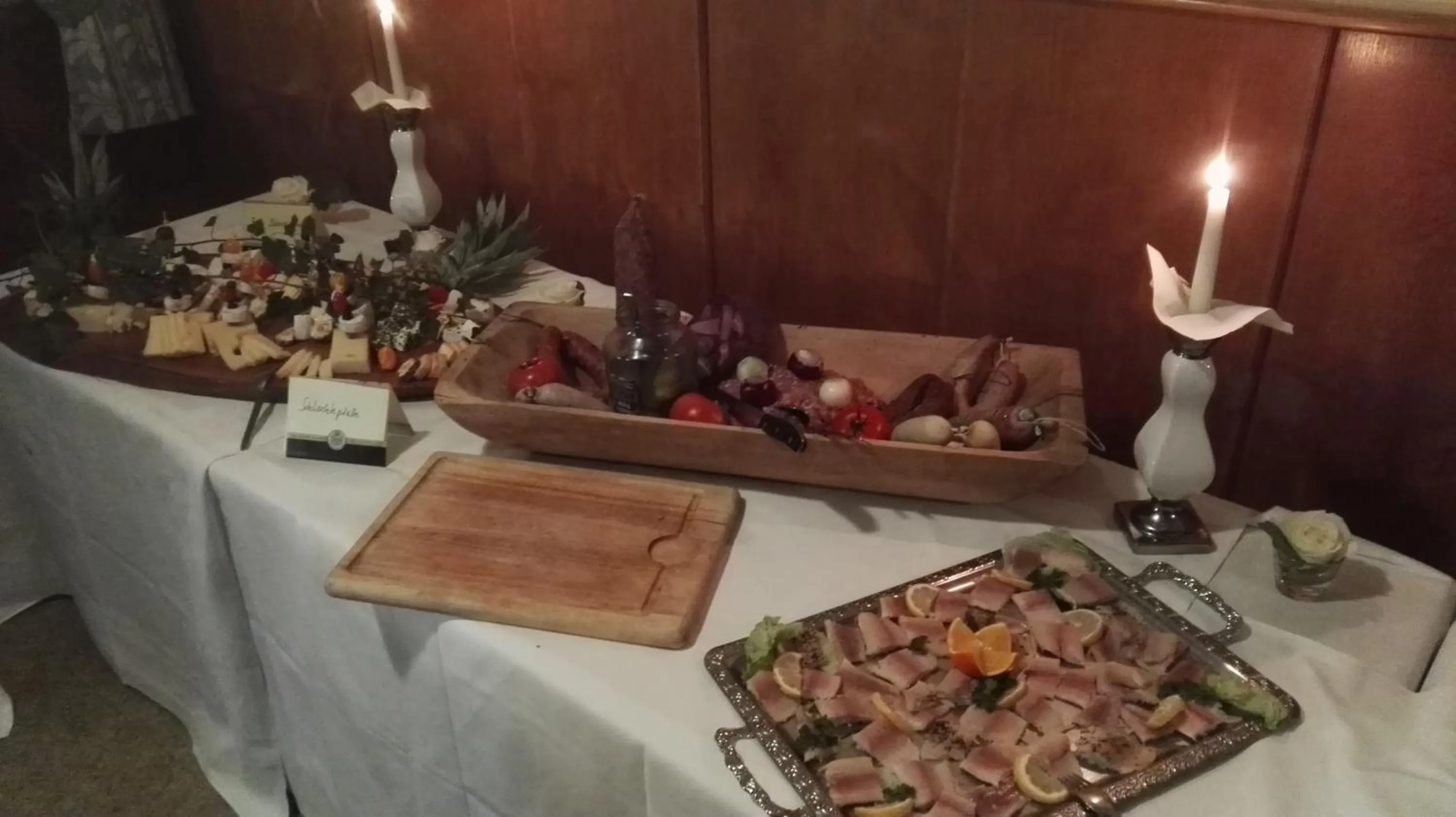 Food and drinks in Hotel Lindenhof L1