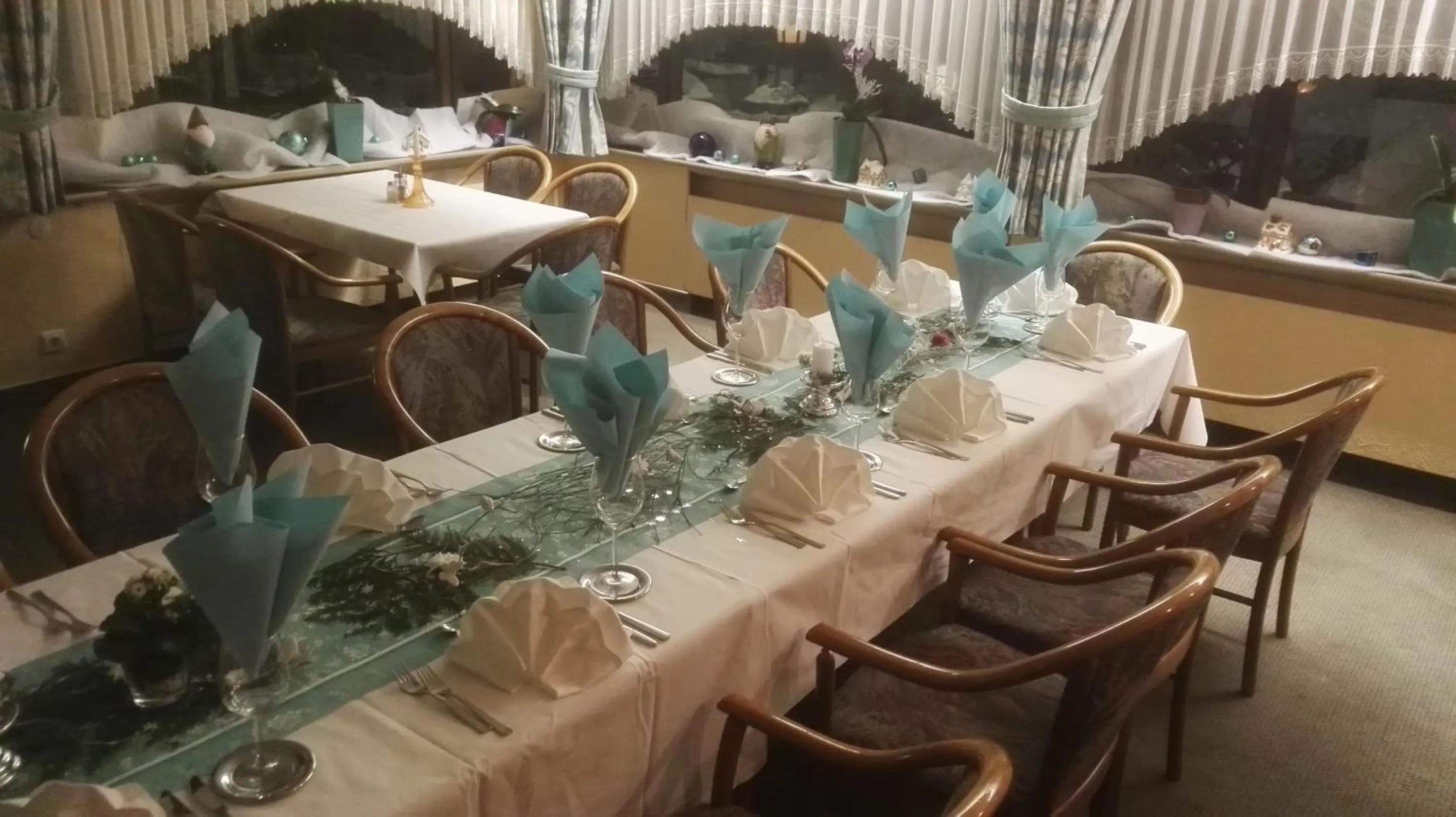 Food and drinks in Hotel Lindenhof L1