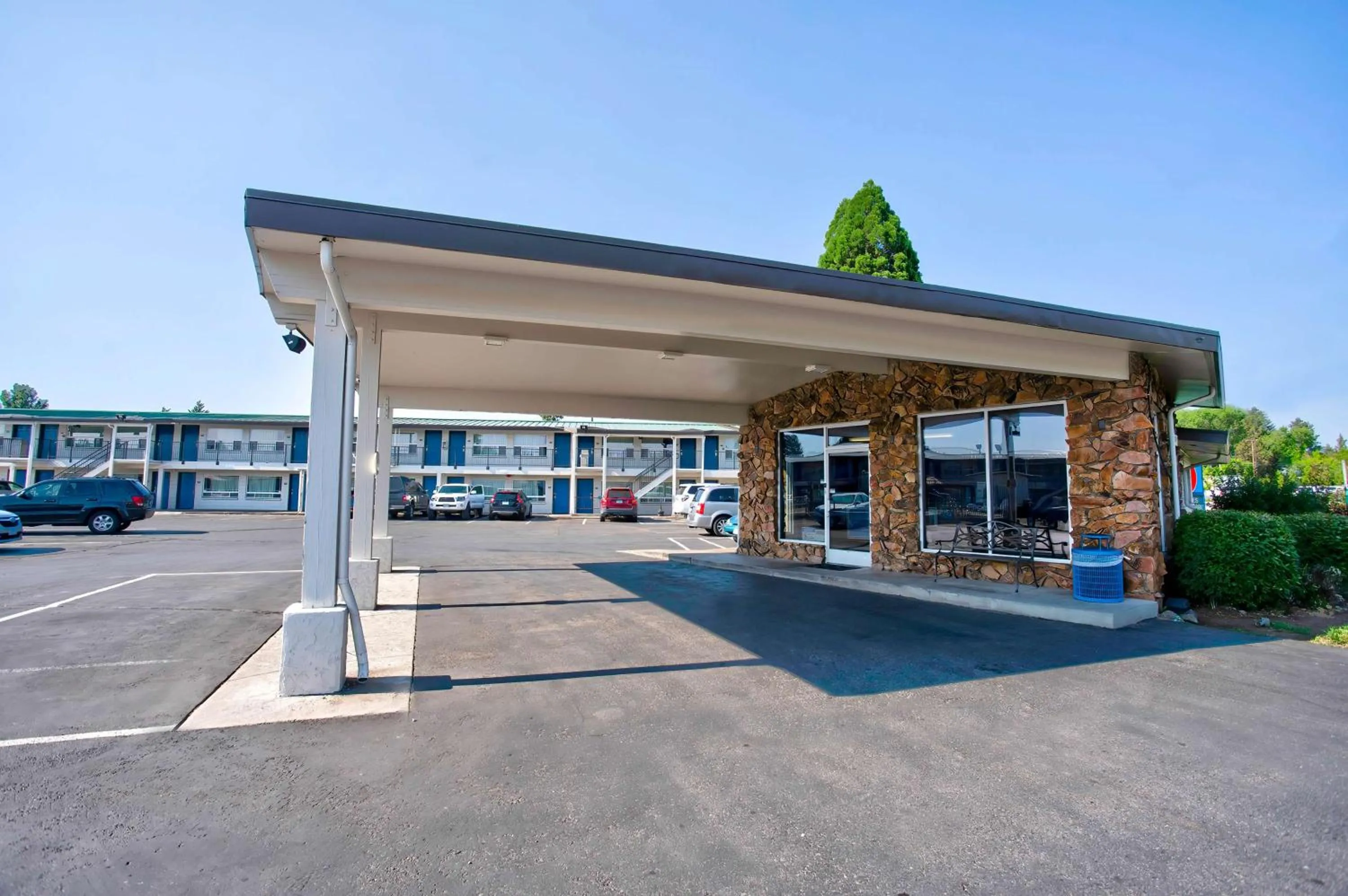 Property building in Motel 6-Bend, OR