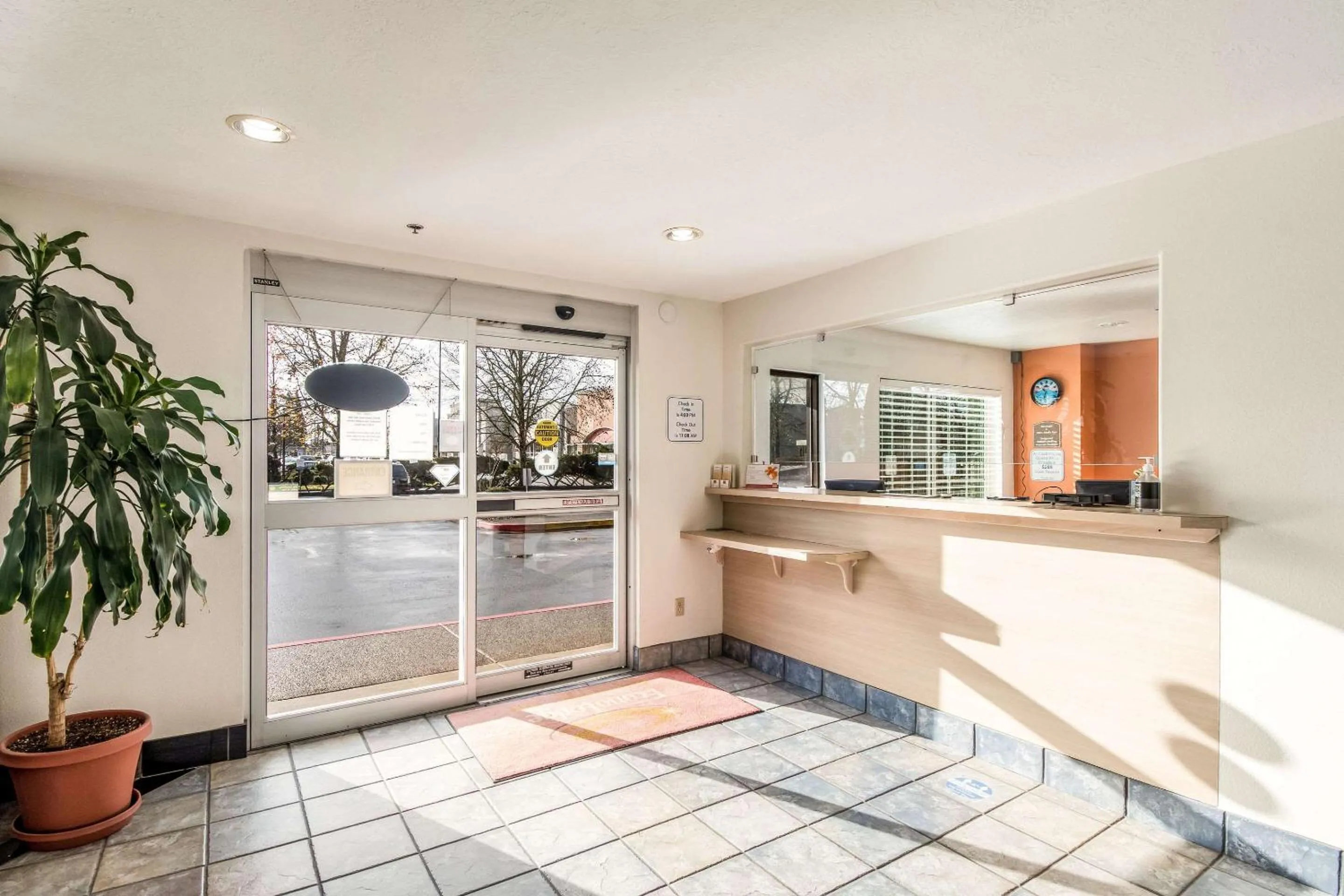 Lobby or reception in Econo Lodge Corvallis Near University